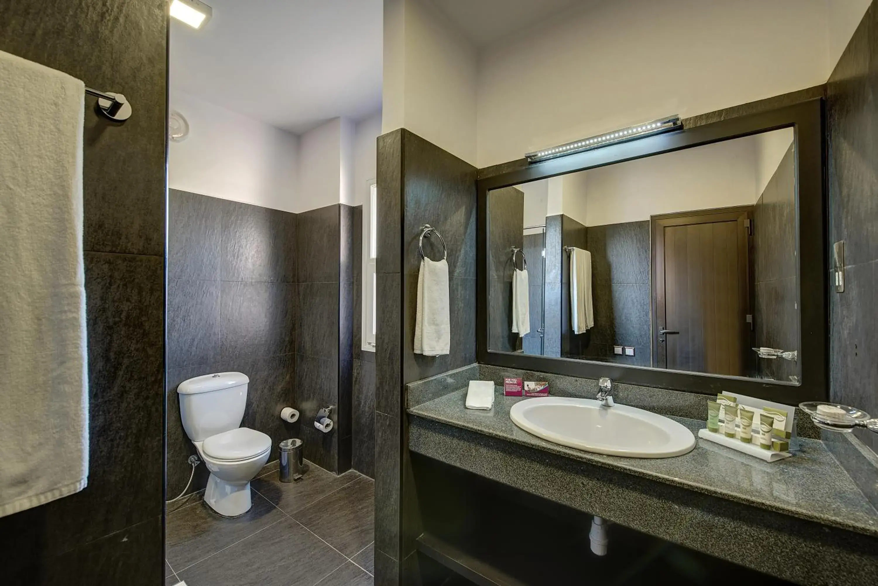 Three-Bedroom Villa - Smoking in Crowne Plaza Resort Salalah by IHG Three-Bedroom Villa - Smoking in Crowne Plaza Resort Salalah by IHG