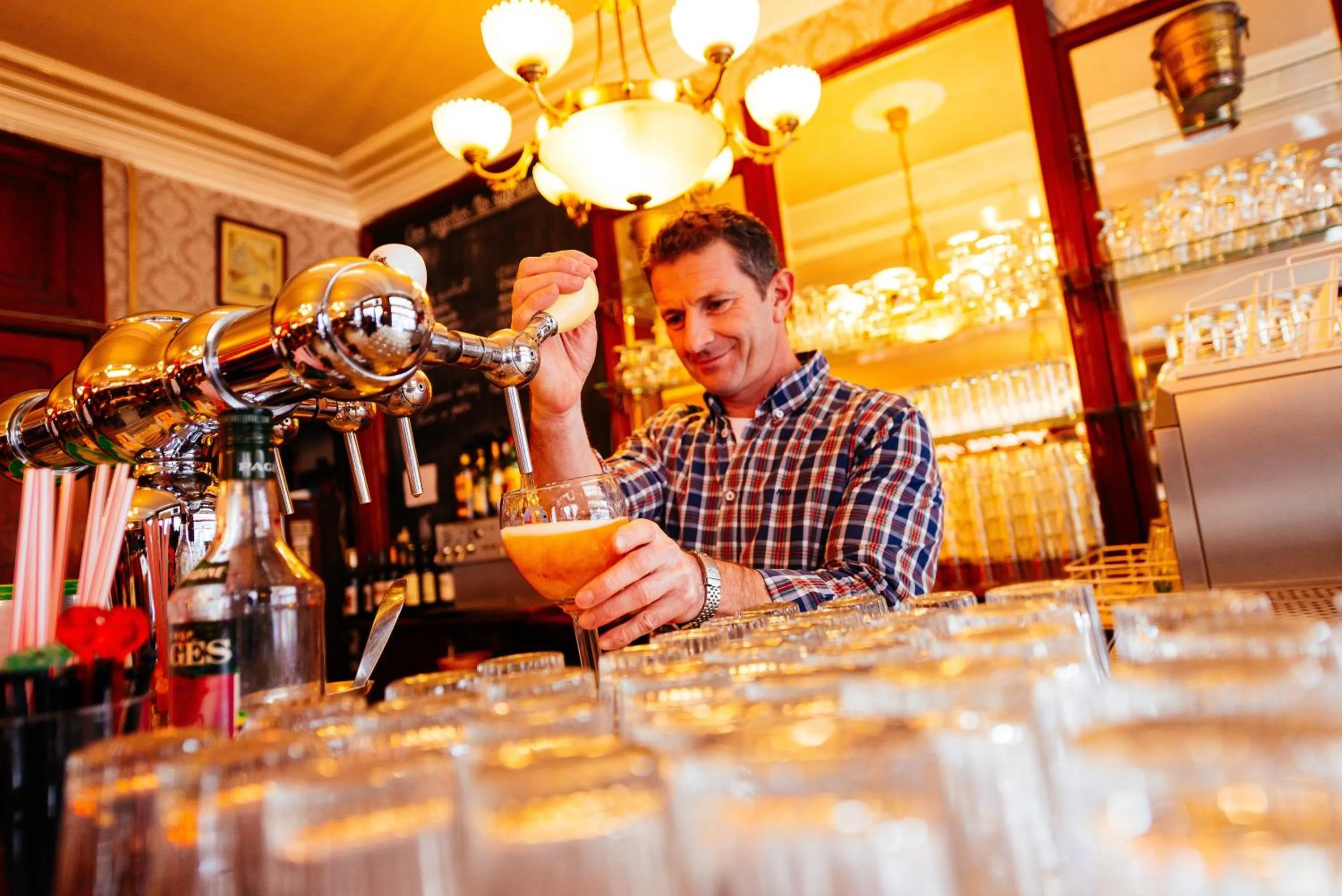 Restaurant/places to eat in Hotel Soret