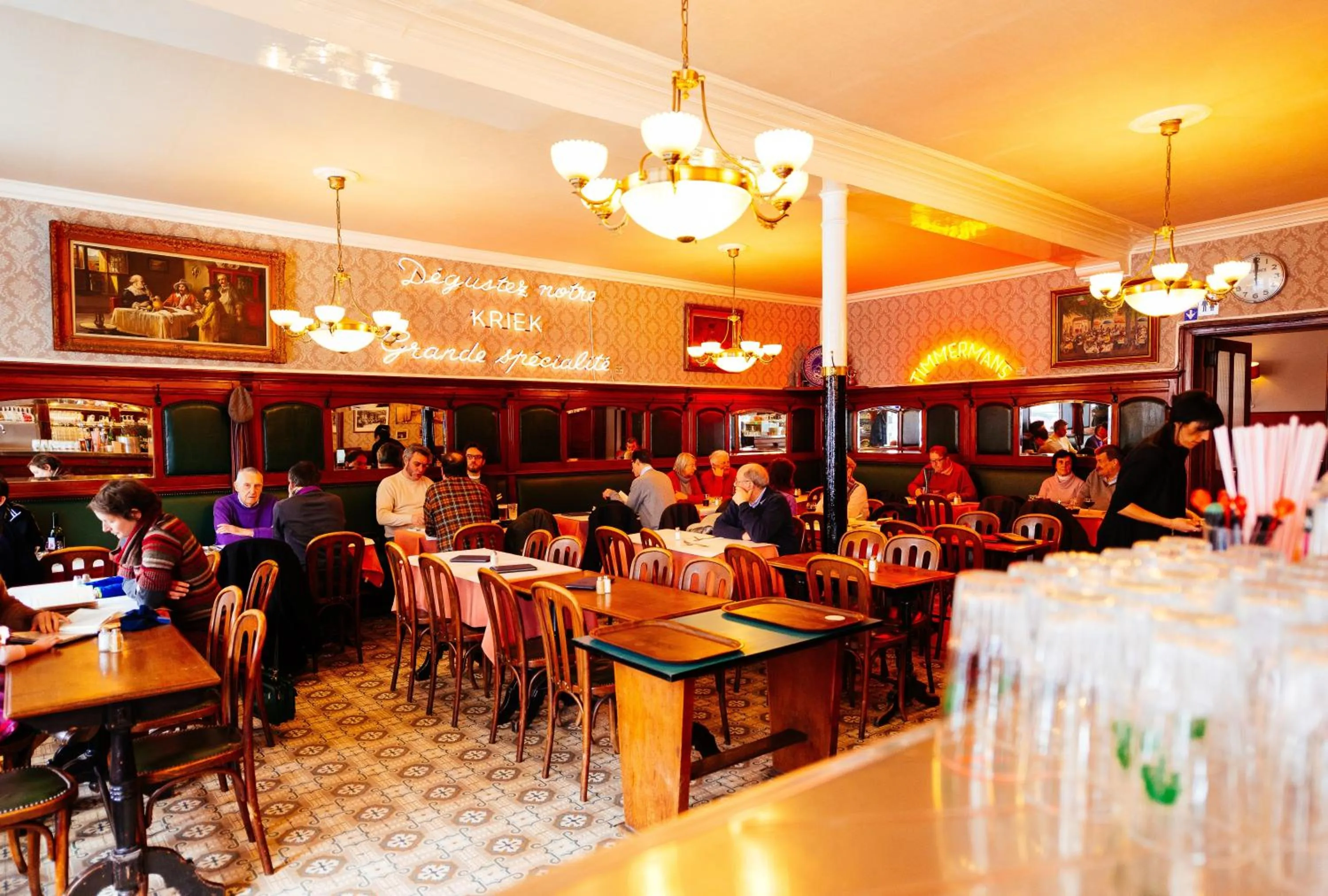 Restaurant/places to eat in Hotel Soret