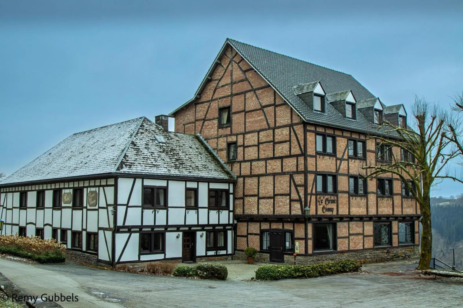 Property building in Hôtel Grand-Champ