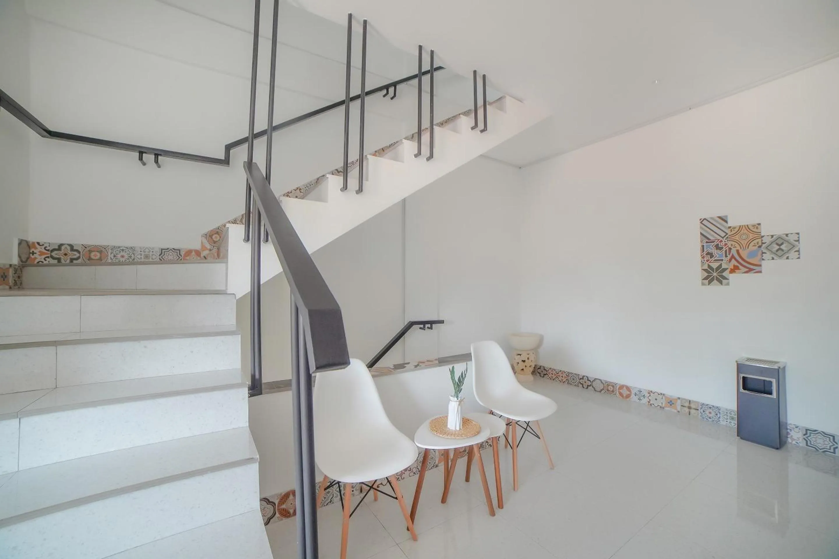 Lobby or reception in Capital O 90447 Kardopa Hotel Megapark