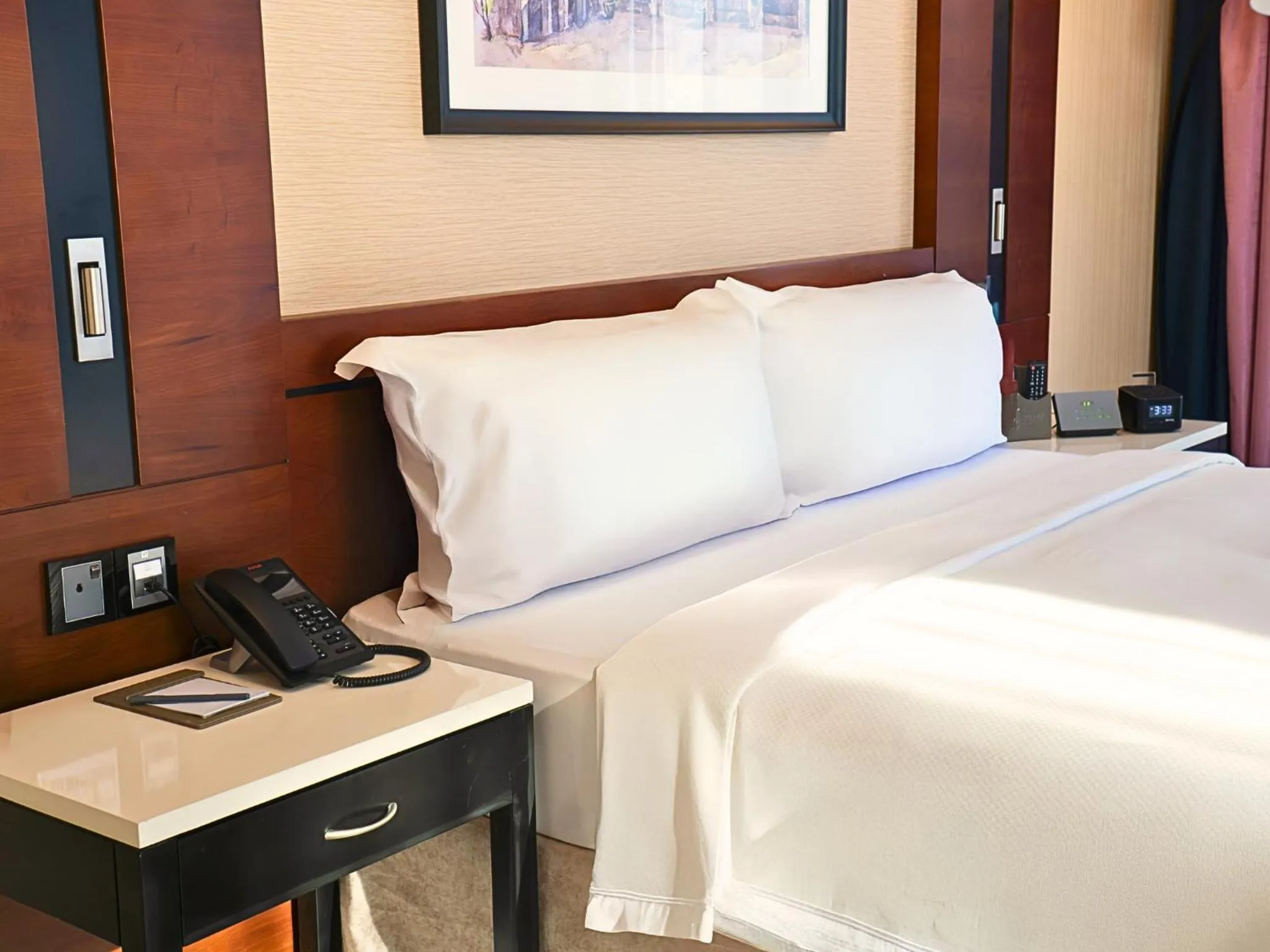 Breakfast, Bed in Asma Hotel Al Barsha