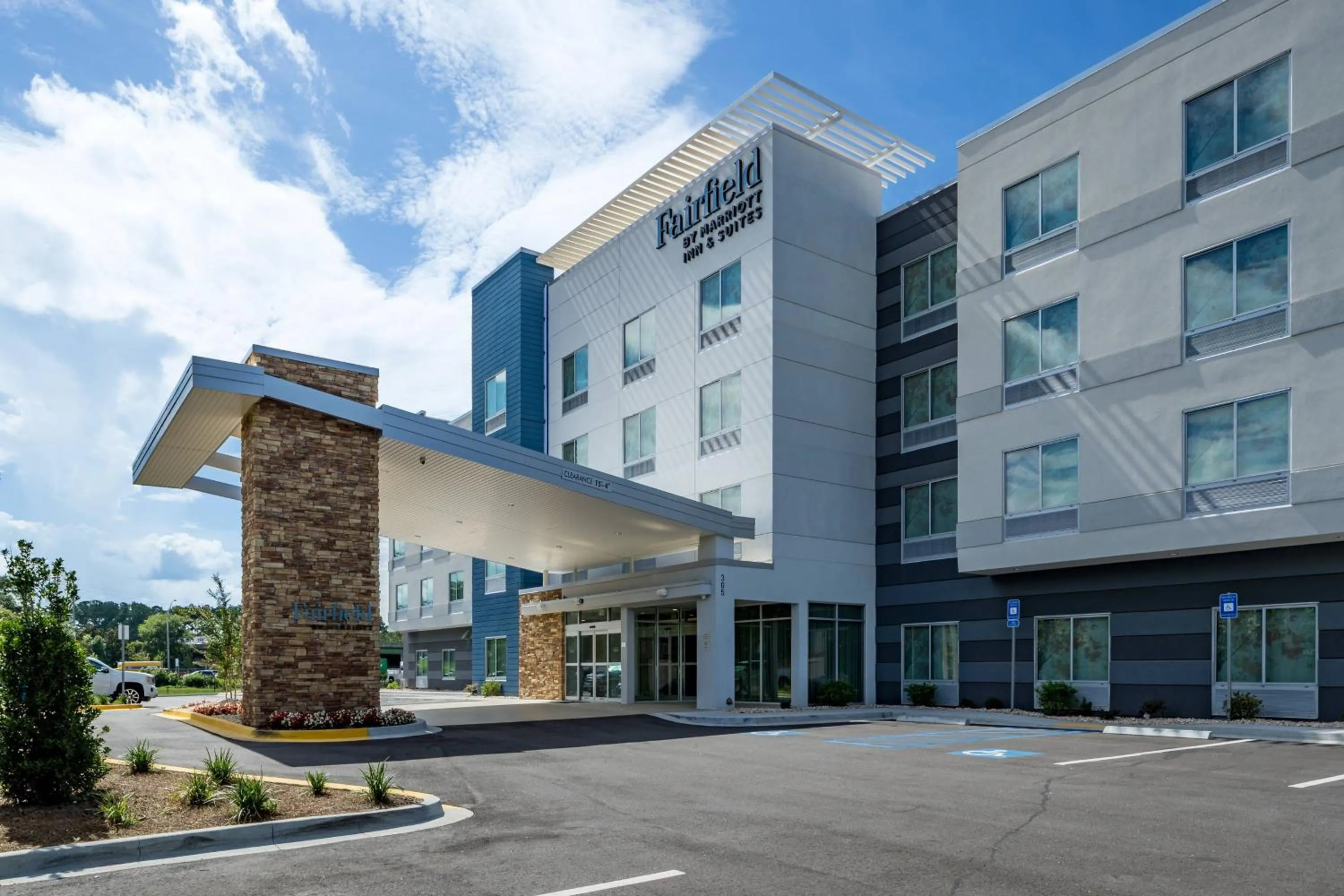 Property building in Fairfield by Marriott Inn & Suites Savannah I-95 North