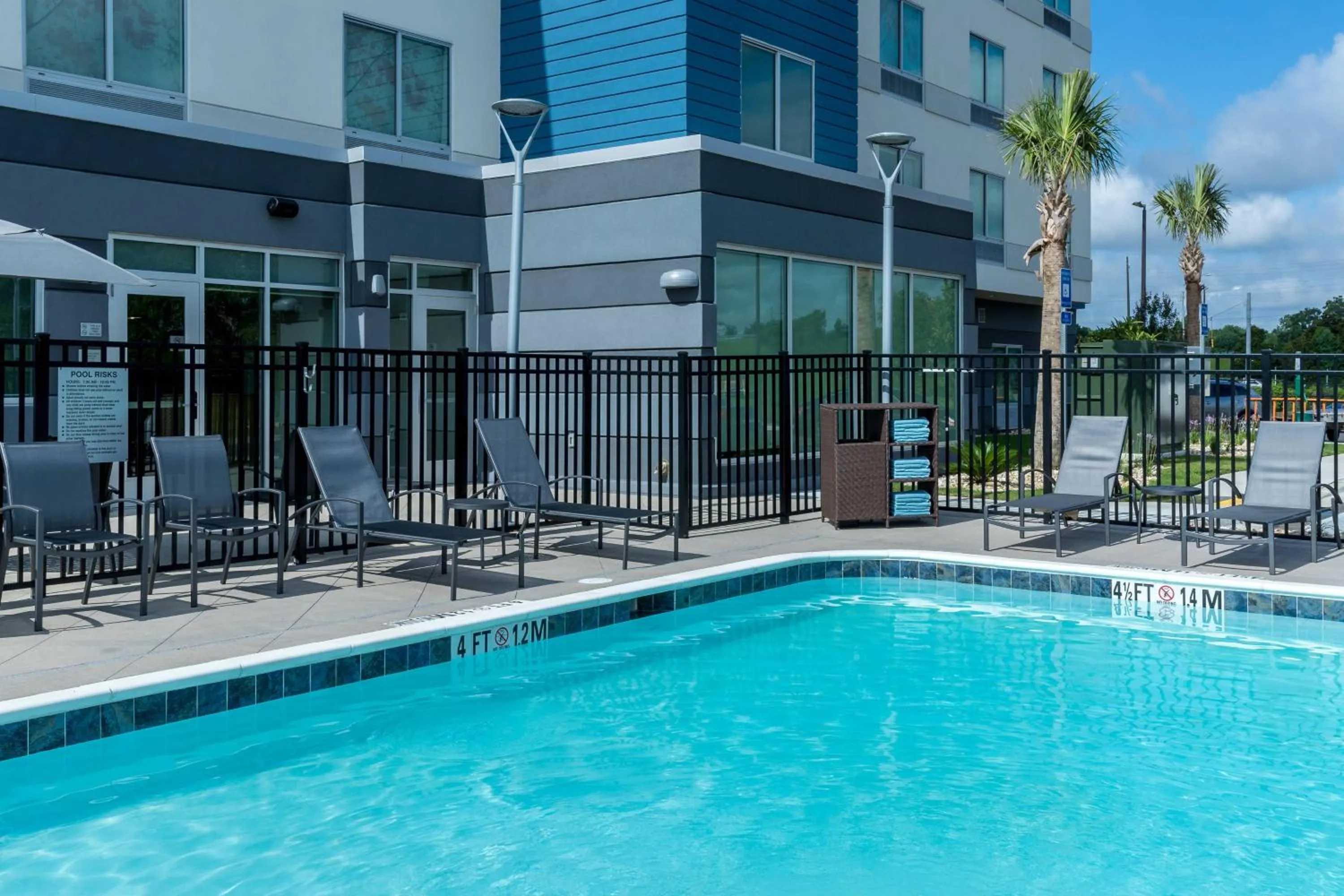 Swimming pool in Fairfield by Marriott Inn & Suites Savannah I-95 North
