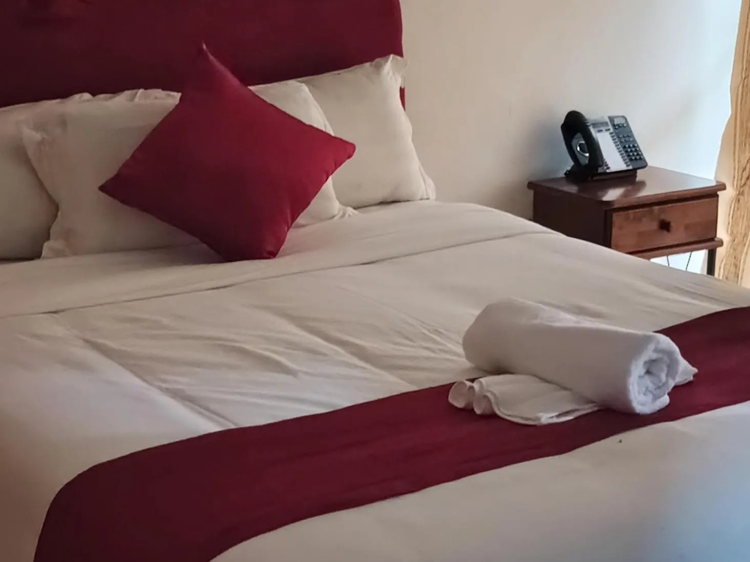 Bed in Frontiers Hotel & Conference Entebbe