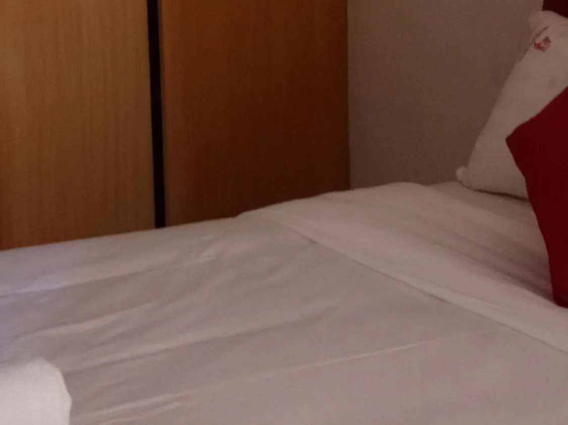 Bed in Frontiers Hotel & Conference Entebbe