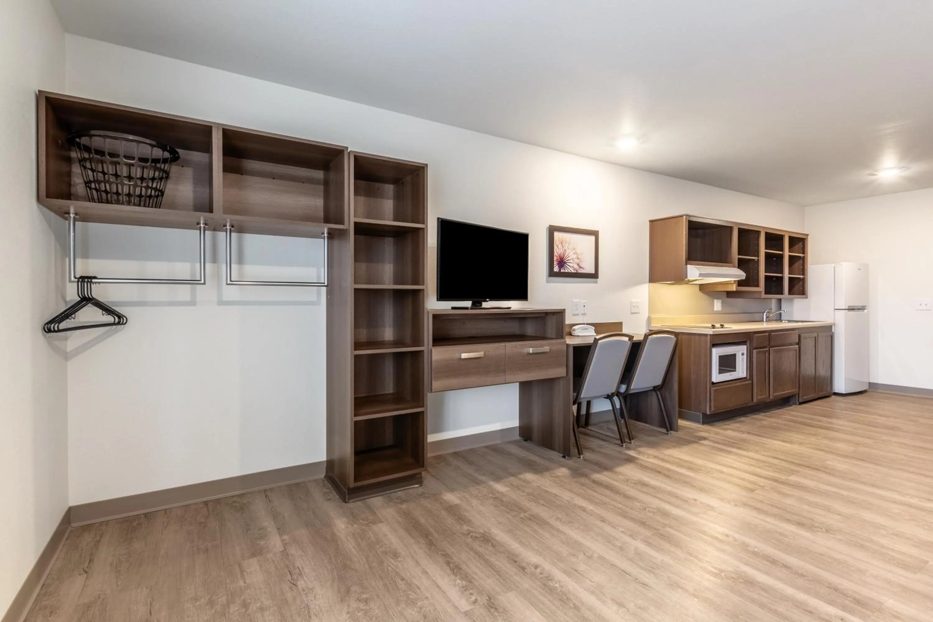 Kitchen or kitchenette in WoodSpring Suites Elgin - Chicago