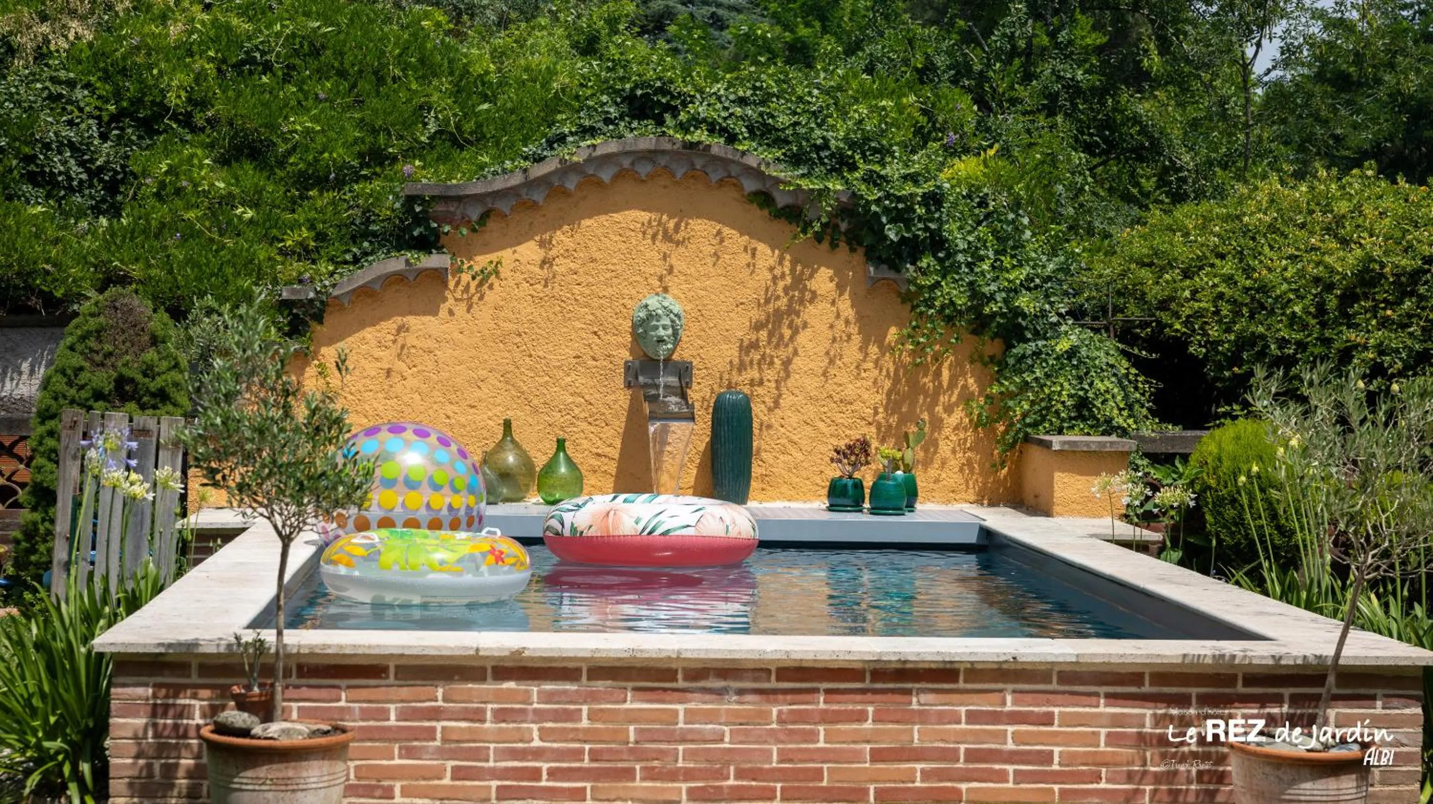 Garden in Le Rez de Jardin Albi