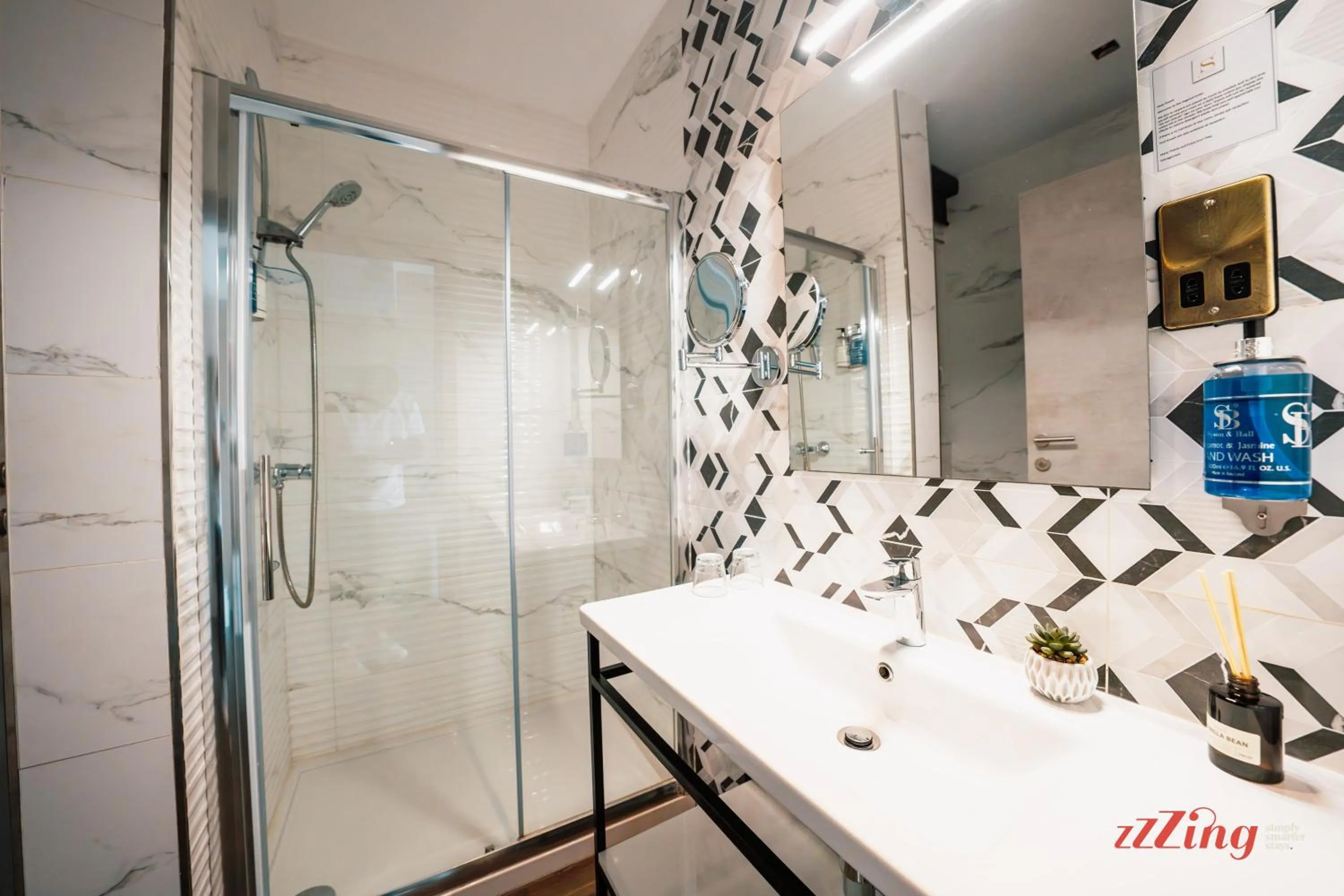 Shower in The Segond Hotel