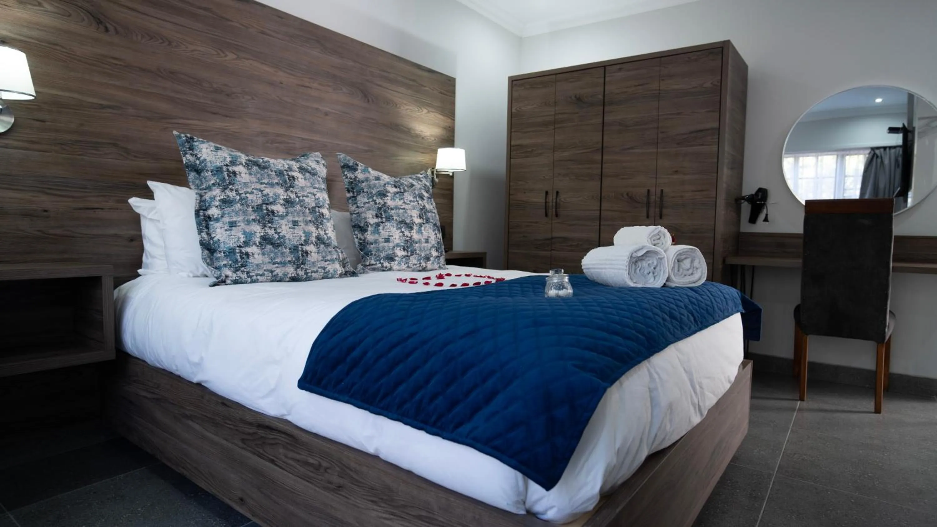 Bed in Alveston Manor Boutique Hotel & Spa