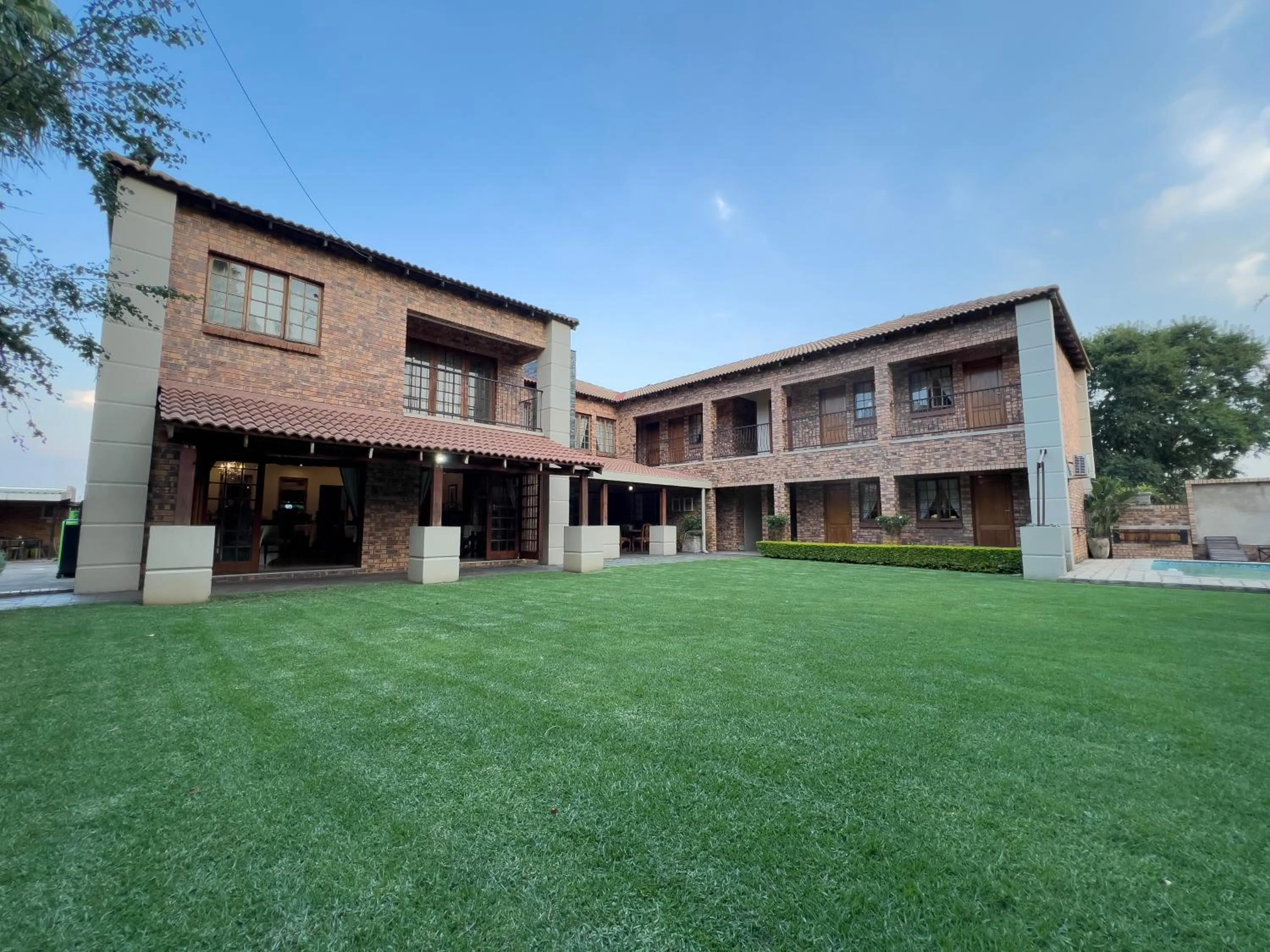 Property building in Alveston Manor Boutique Hotel & Spa