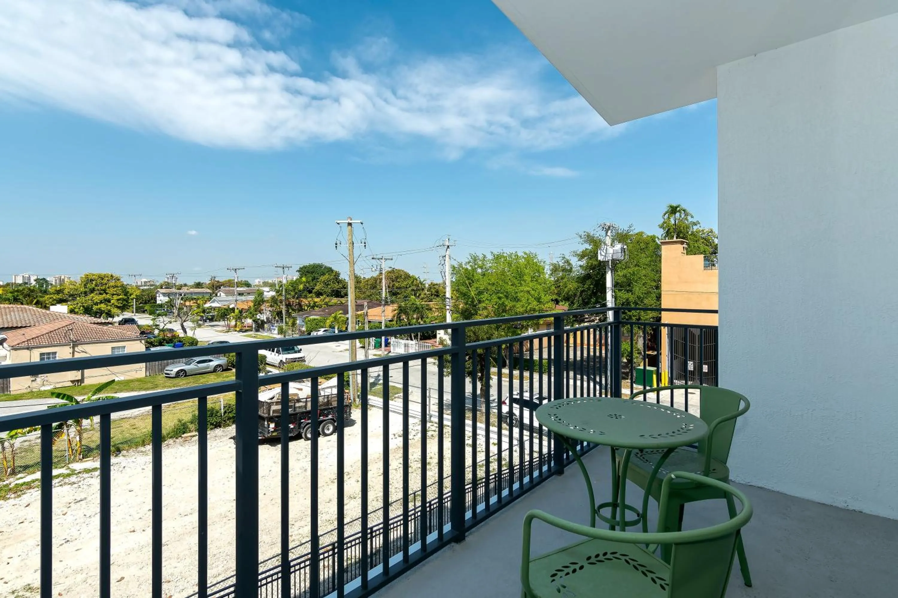 Balcony/Terrace in Roami at Grove 27