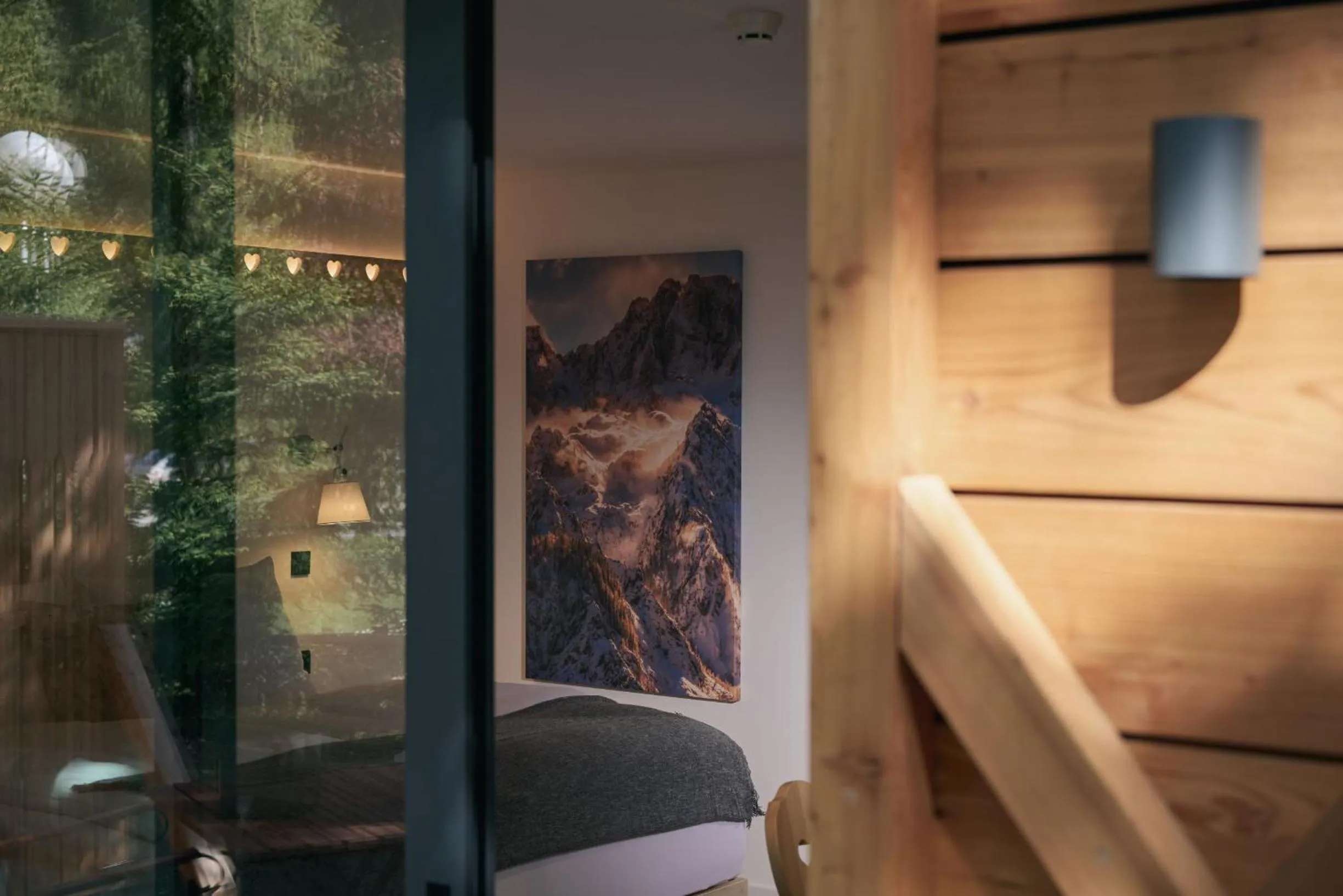 Balcony/Terrace, Bed in Triangel Boutique Hotel