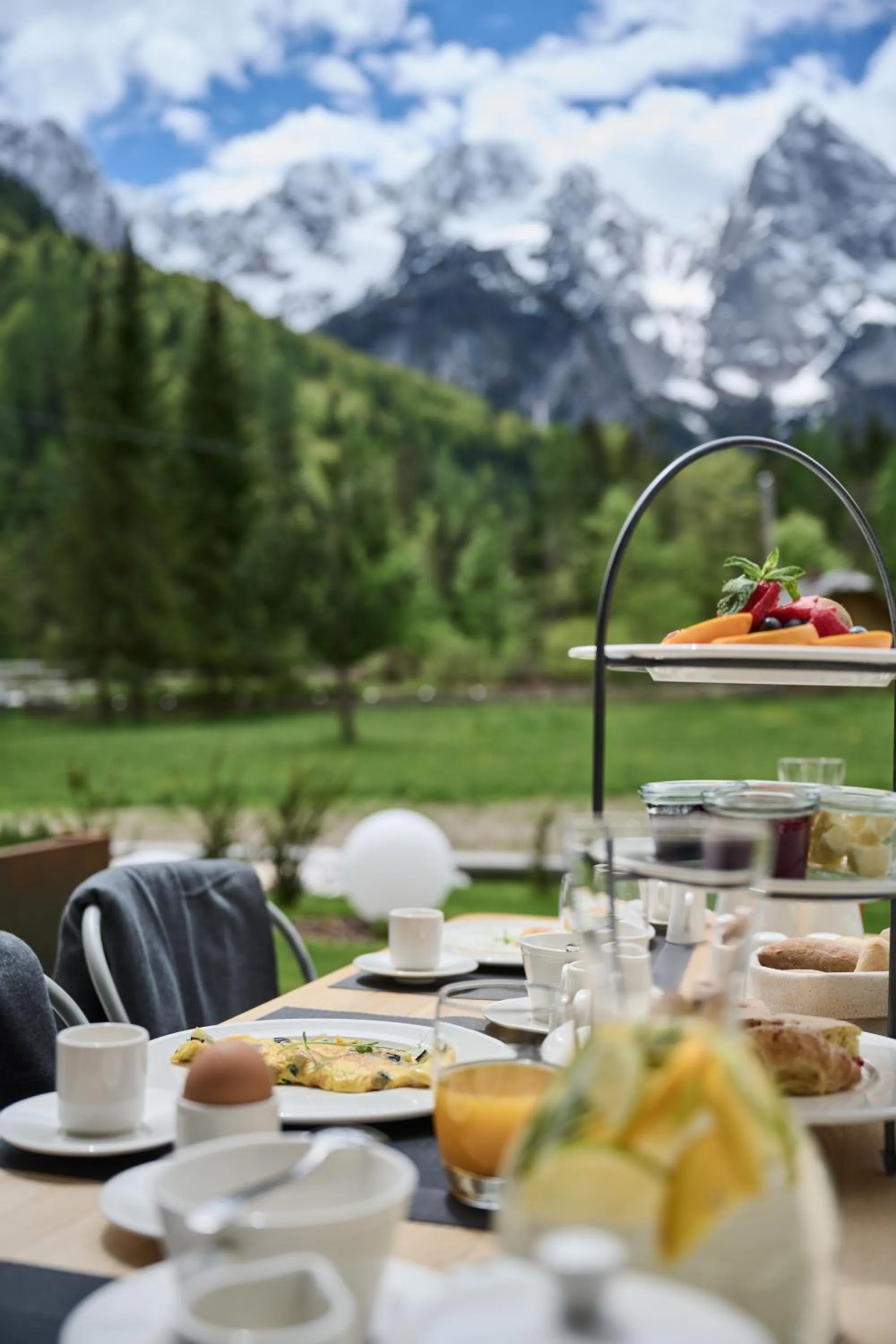 Restaurant/places to eat in Triangel Boutique Hotel