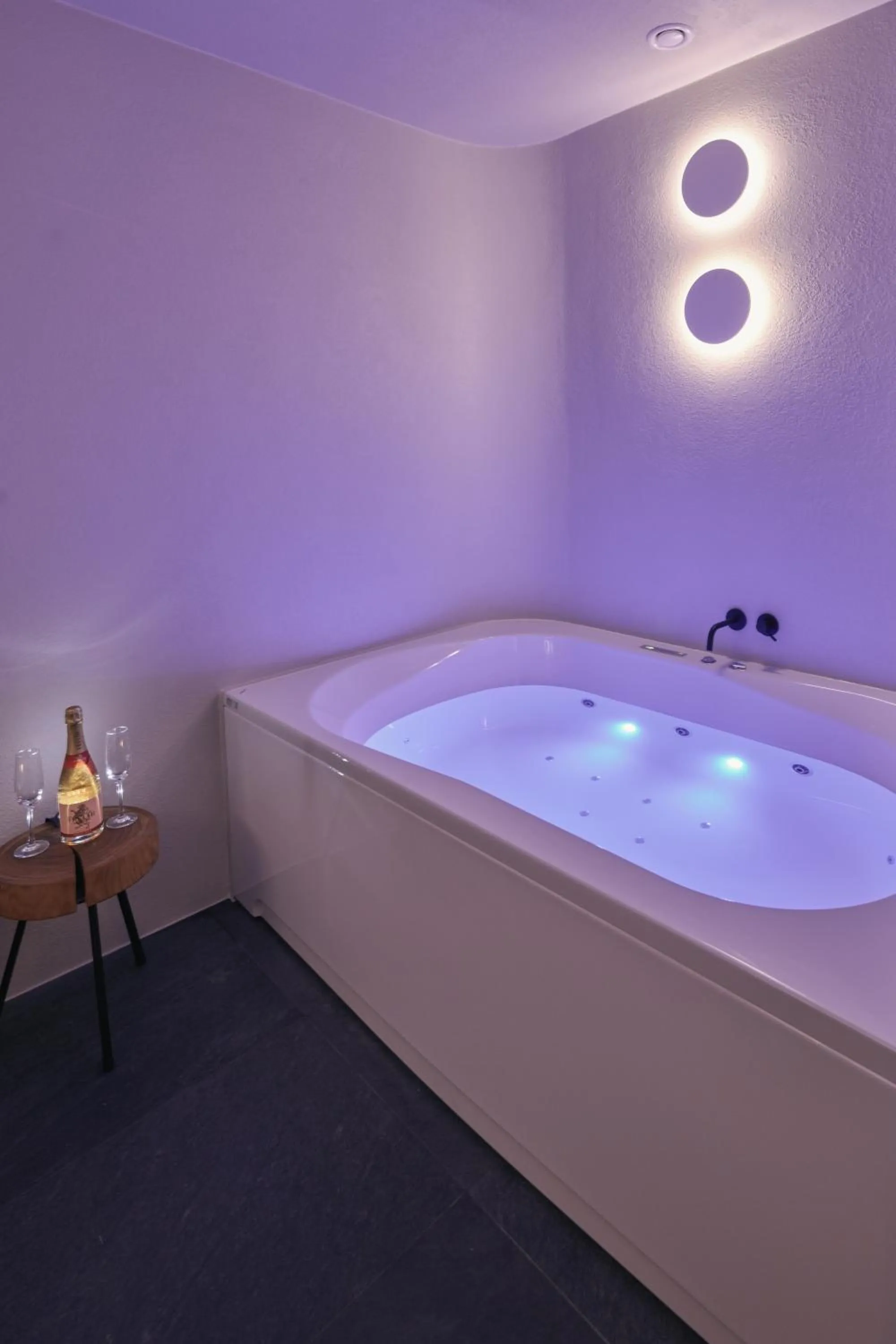 Hot Tub in Triangel Boutique Hotel