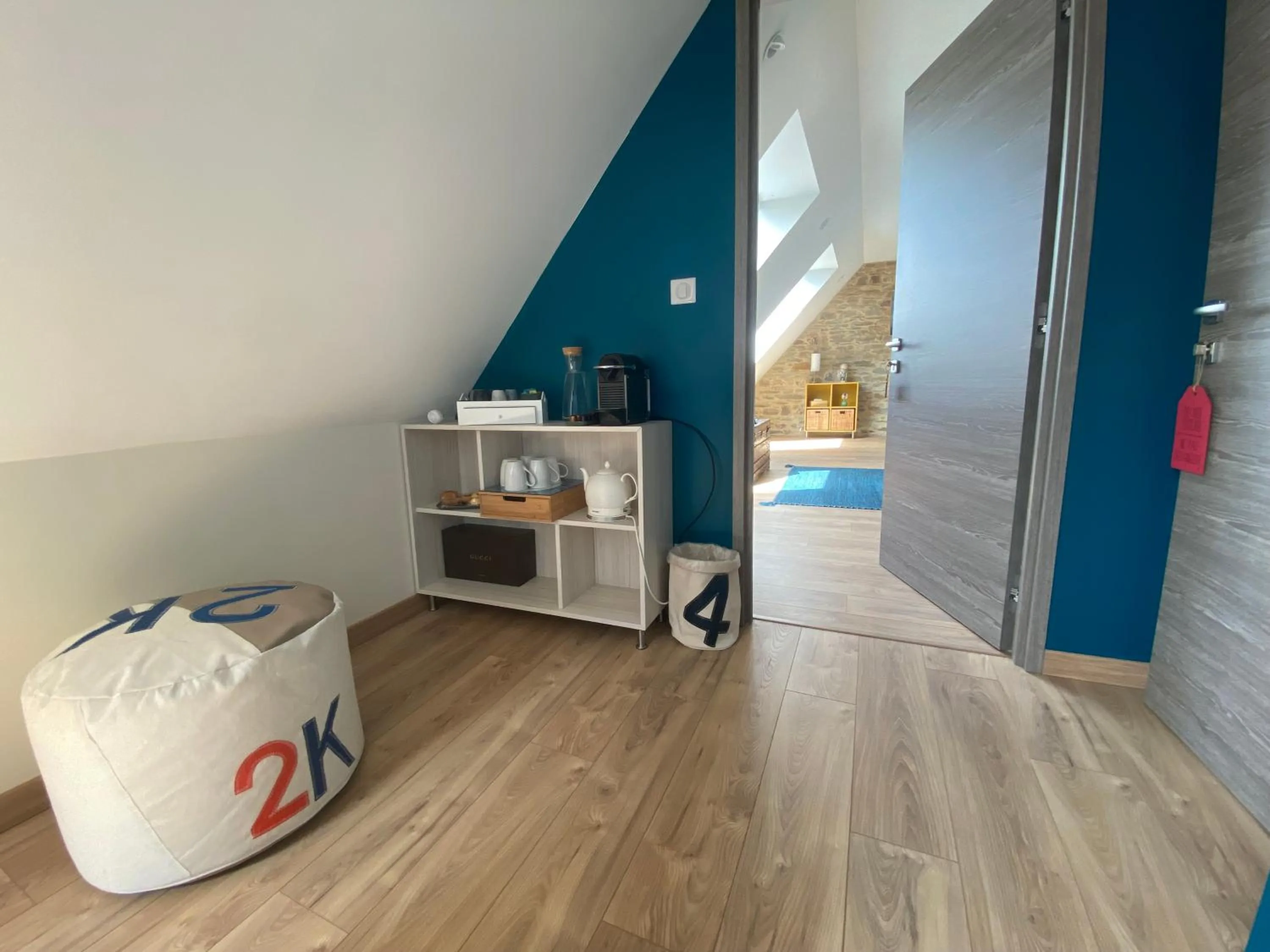 Photo of the whole room, Bed in L’ARDOISIÈRE, maison d’hôtes et d’amis