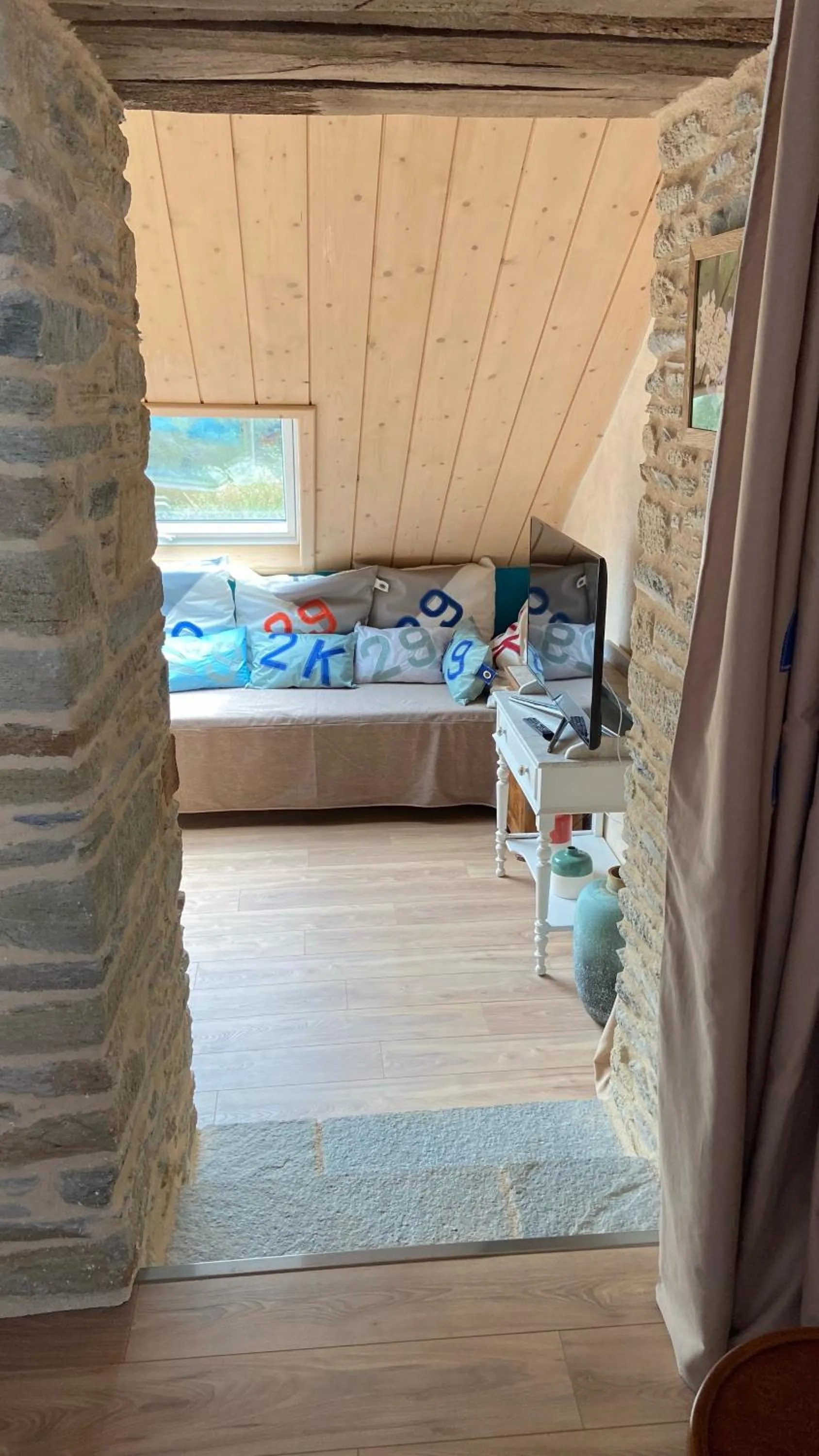 Seating area, Bed in L’ARDOISIÈRE, maison d’hôtes et d’amis