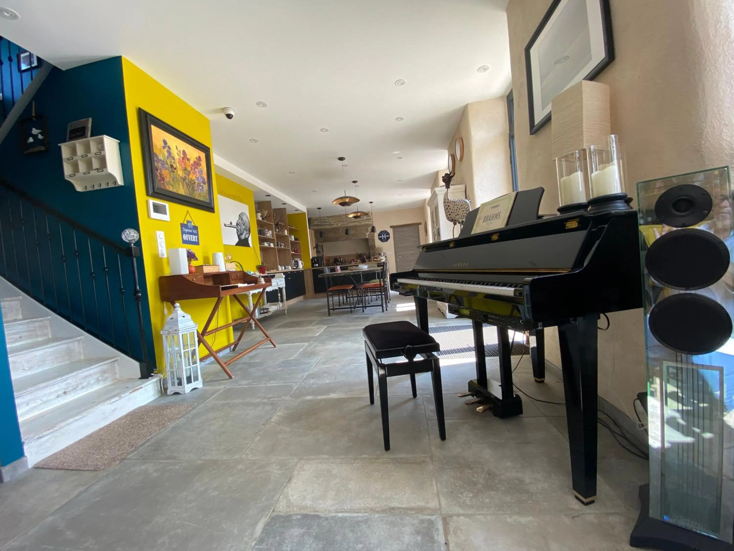 Property building in L’ARDOISIÈRE, maison d’hôtes et d’amis