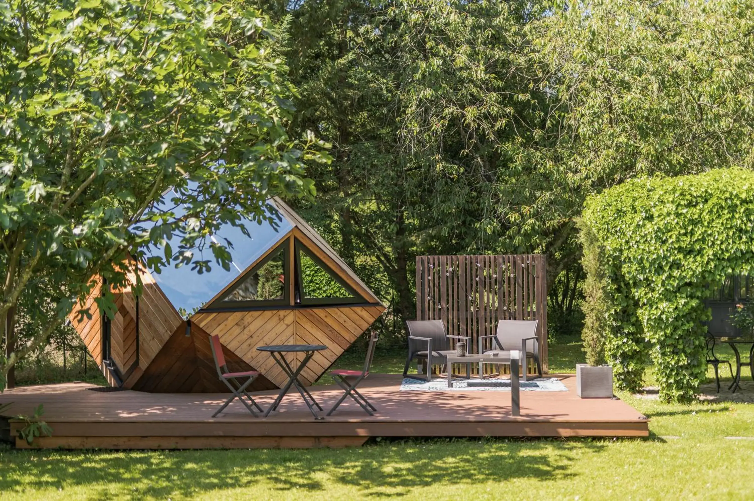 Double Room with Terrace in LA RÉSERVE DE L'AUBE - Hébergements insolites Luxe et Design Double Room with Terrace in LA RÉSERVE DE L'AUBE - Hébergements insolites Luxe et Design