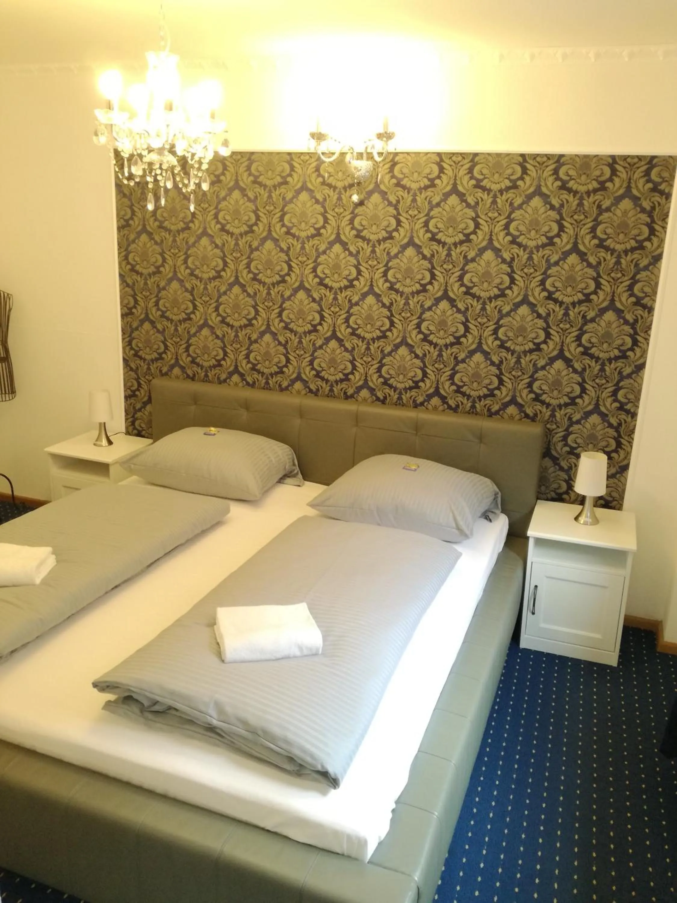 Photo of the whole room in Castle Hotel