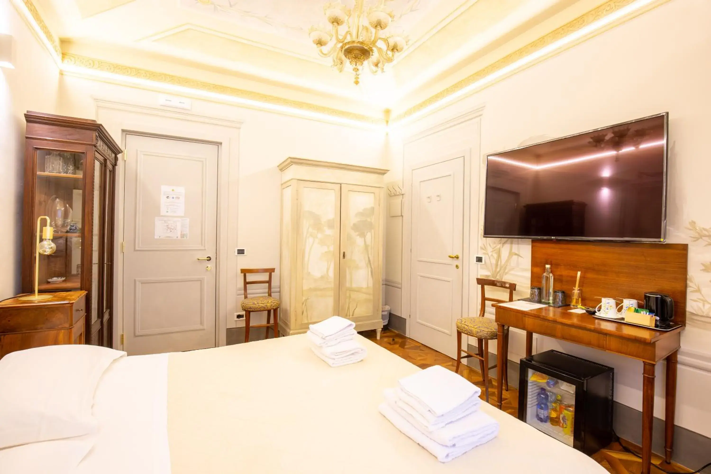 Superior Double Room in Villa Tortorelli Superior Double Room in Villa Tortorelli