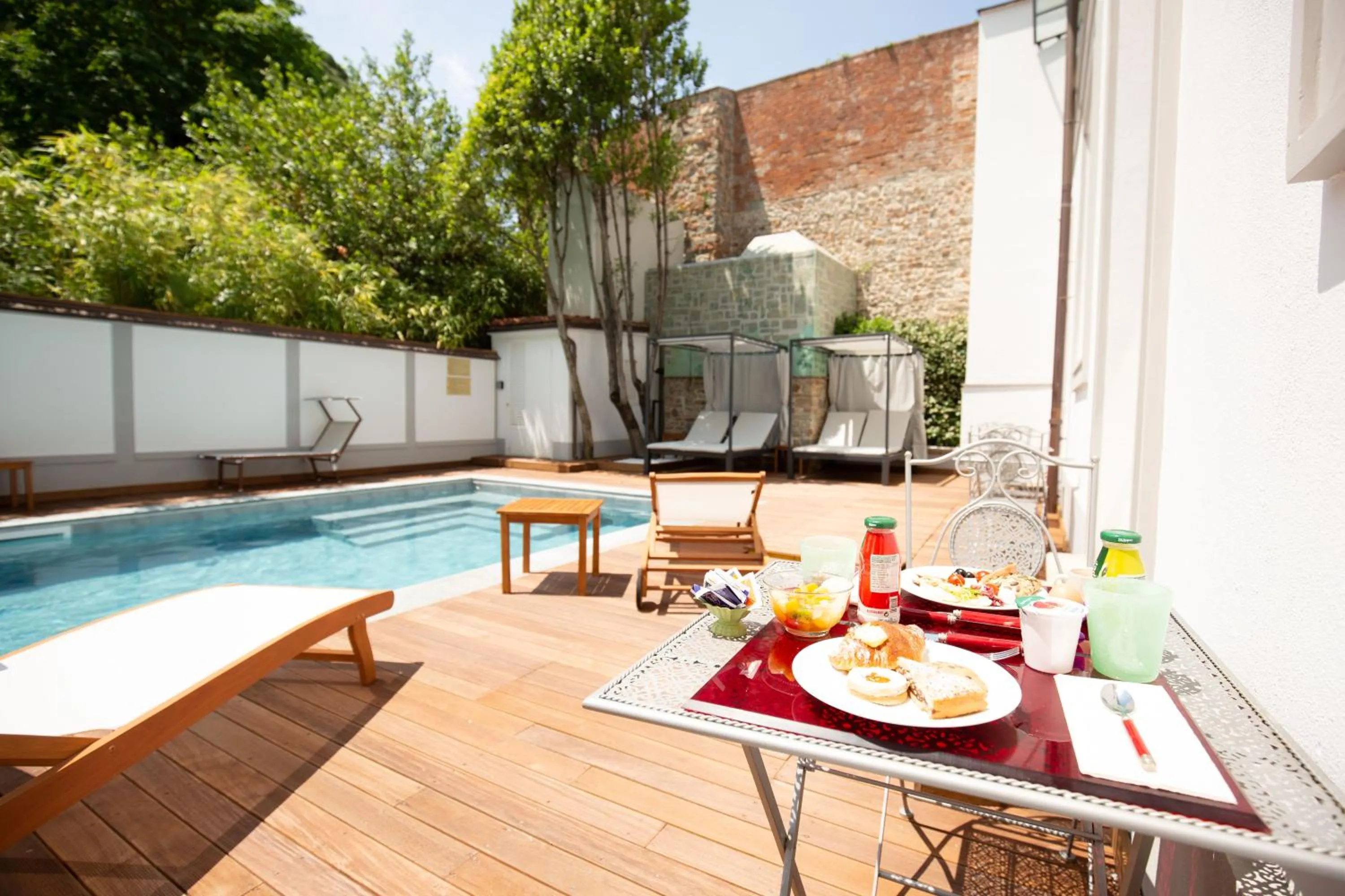 Swimming pool in Villa Tortorelli