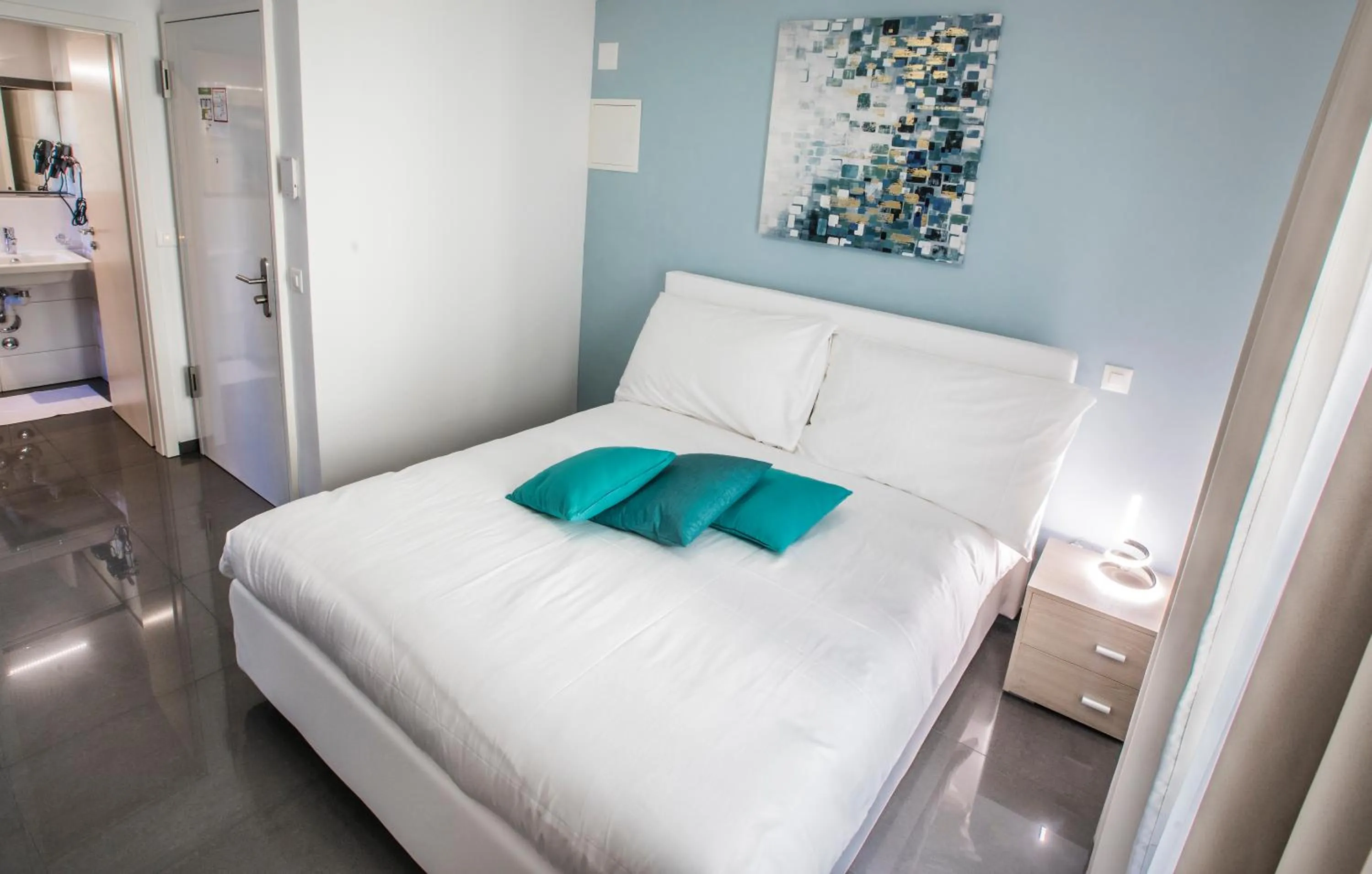 Bed in Self Check-In Hotel Kernhof Langstrasse