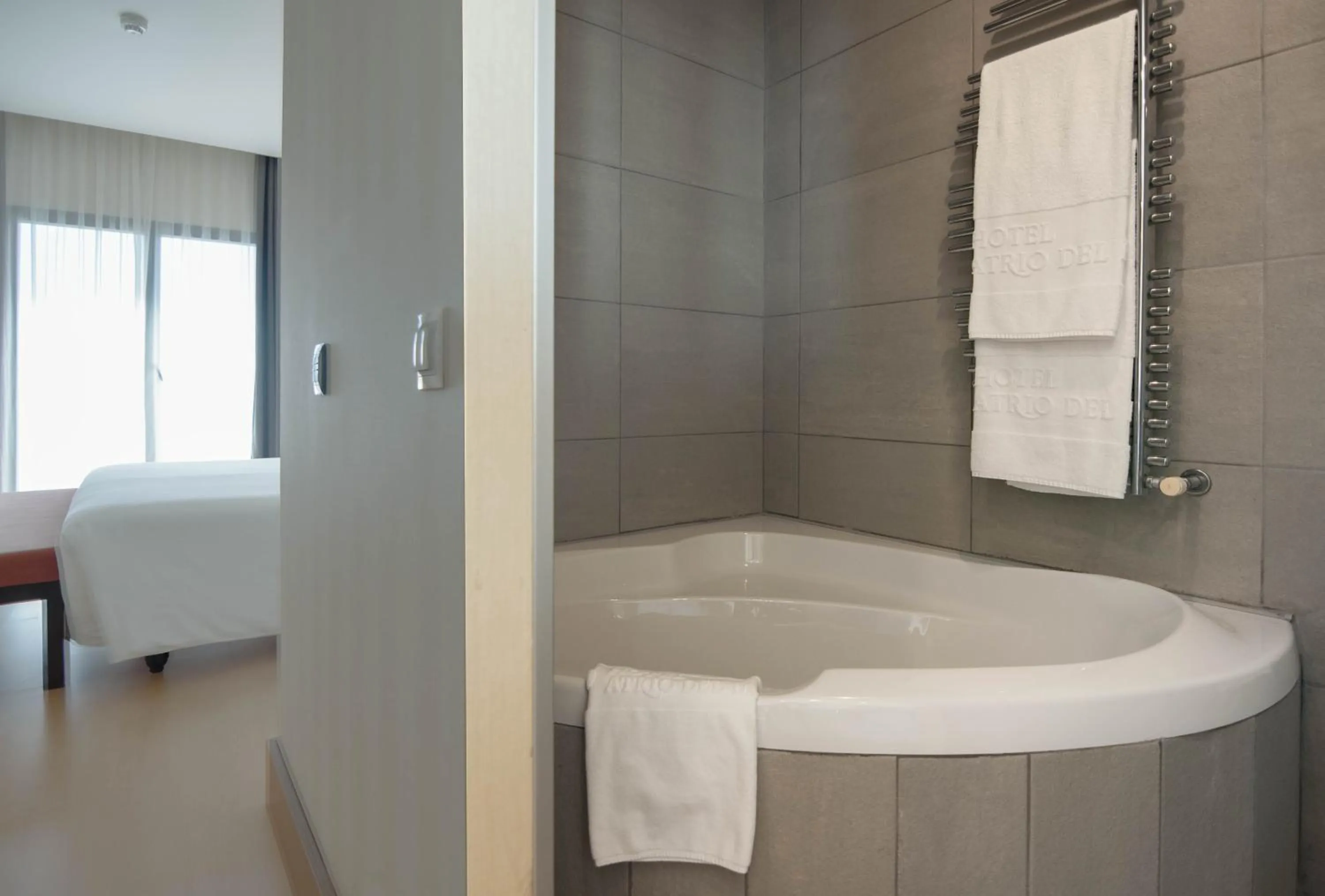 Bath in Hotel Ibersol Atrio del Mar