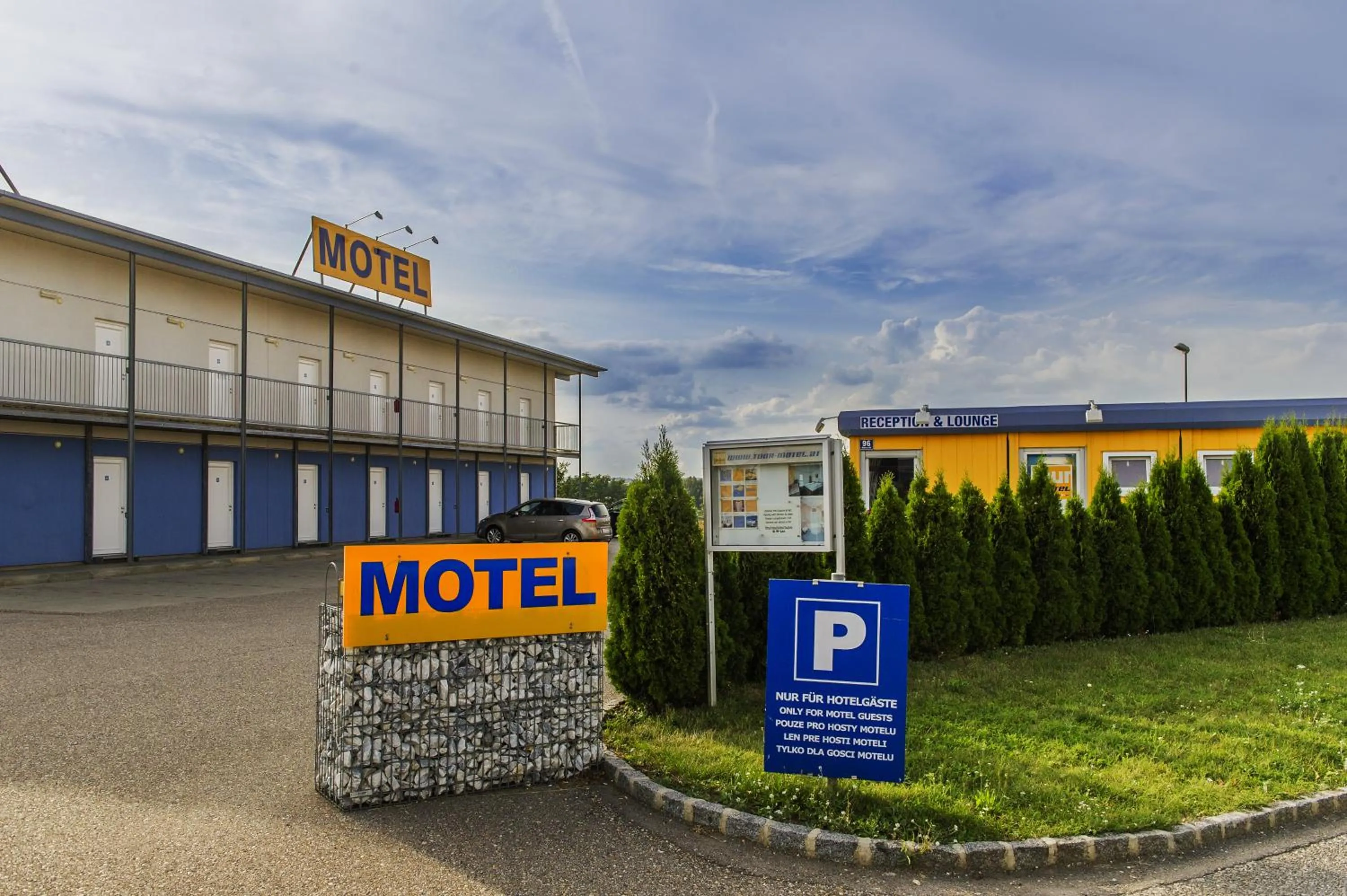 Tour-Motel