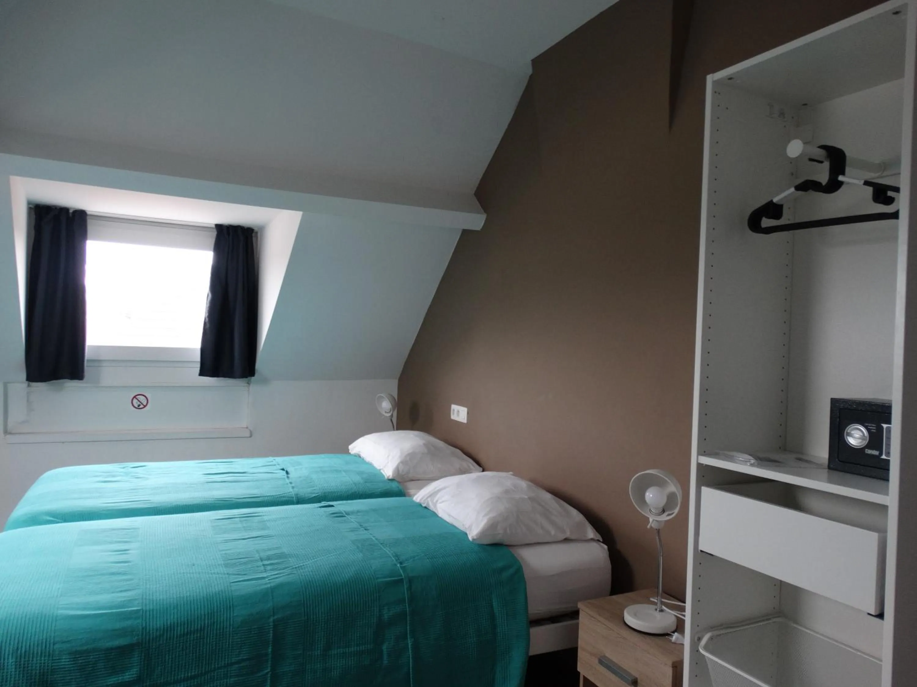 Bed in Hotel de la Gare Aalst