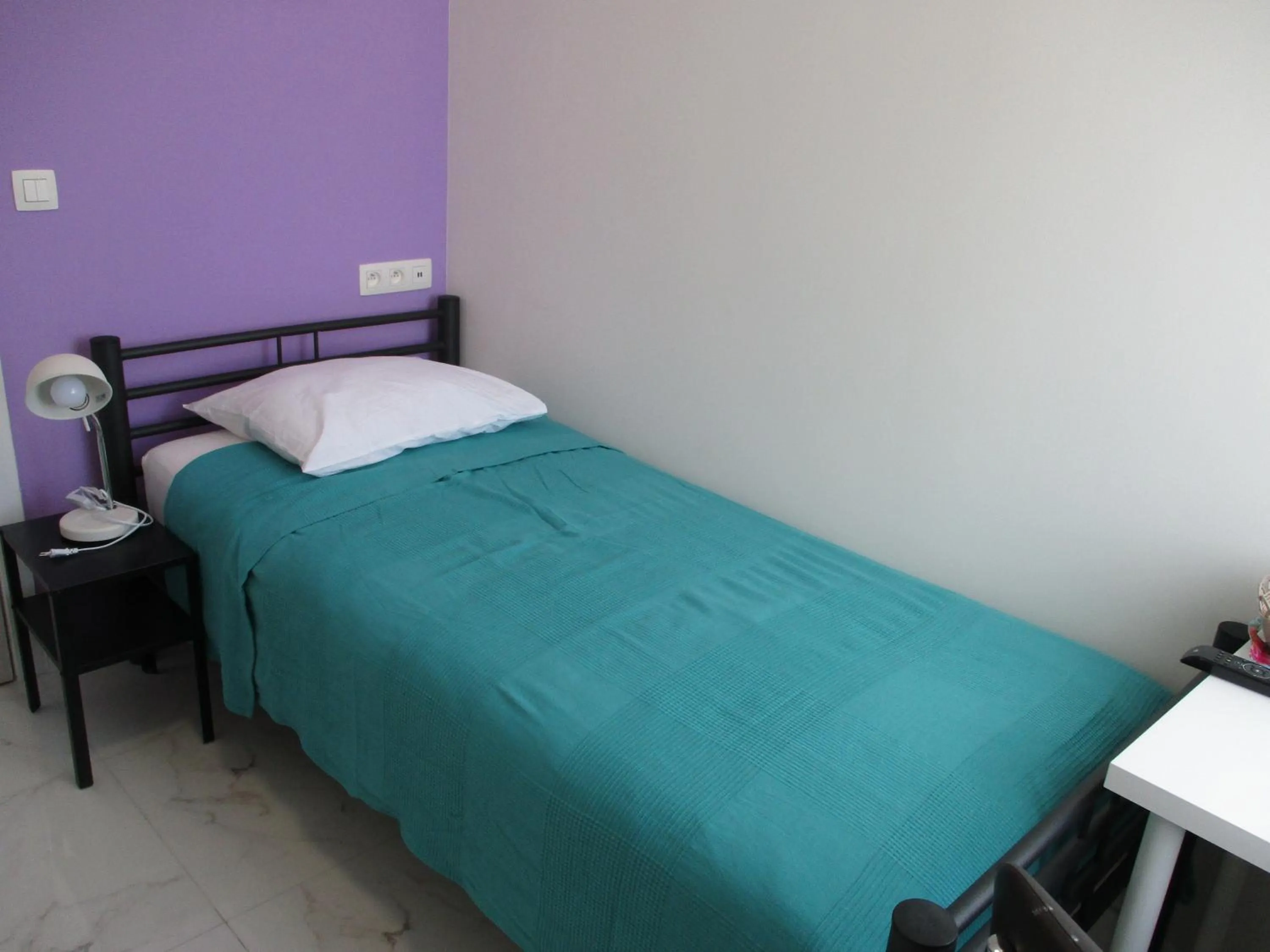 Bed in Hotel de la Gare Aalst