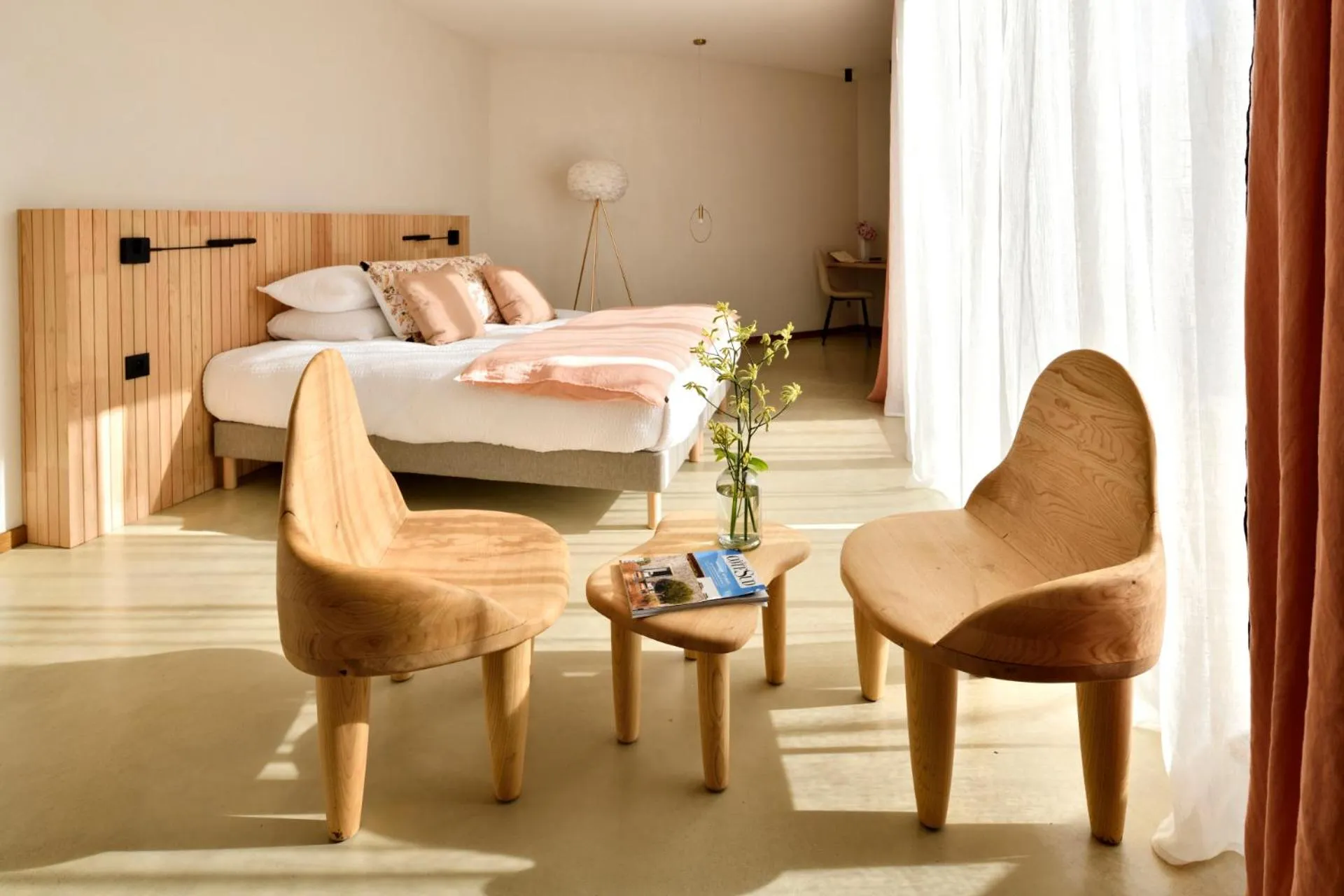 Photo of the whole room, Bed in A SPERANZA Suites avec piscine privative chauffée