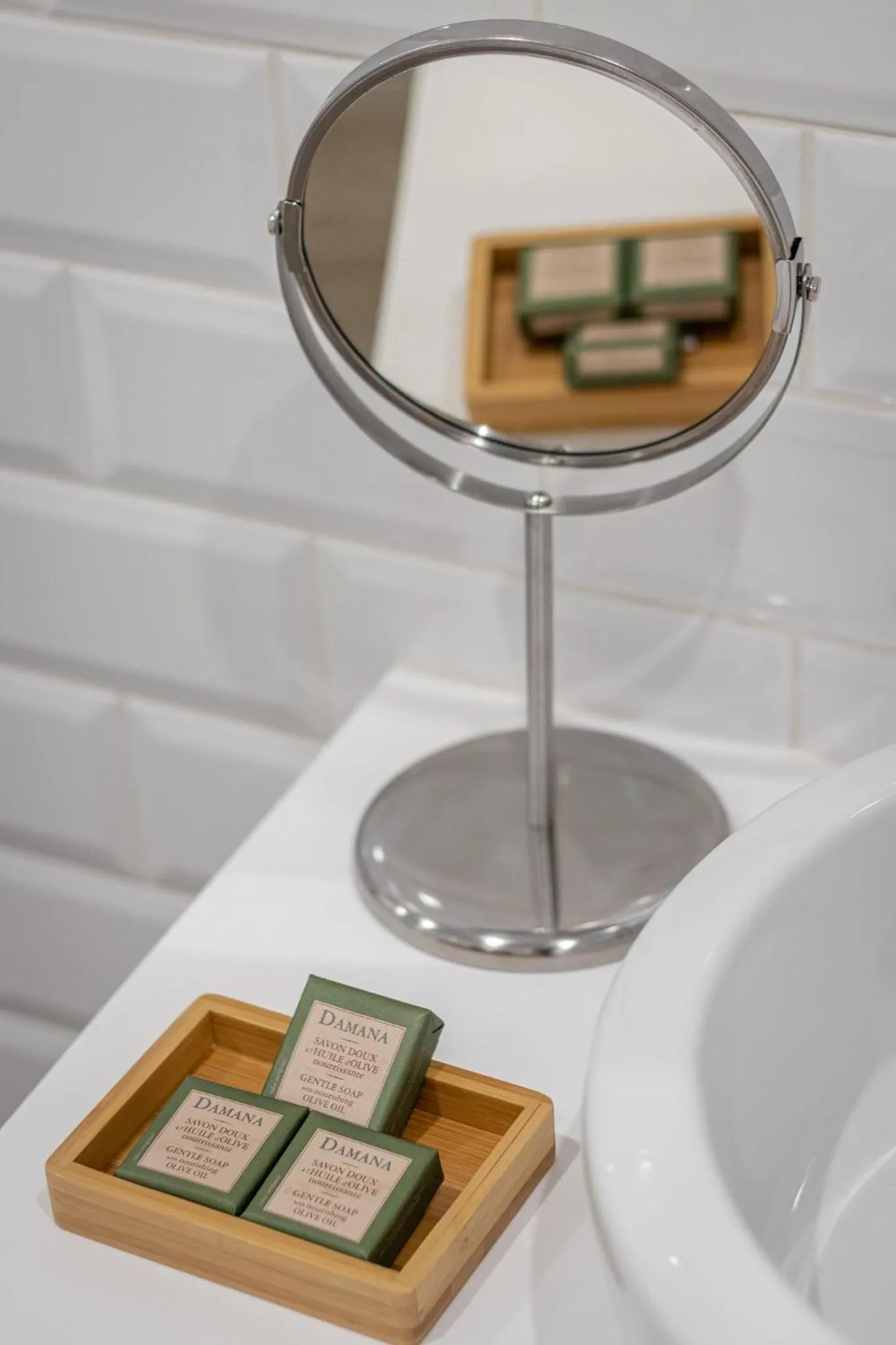 Bathroom in Roots Hotel