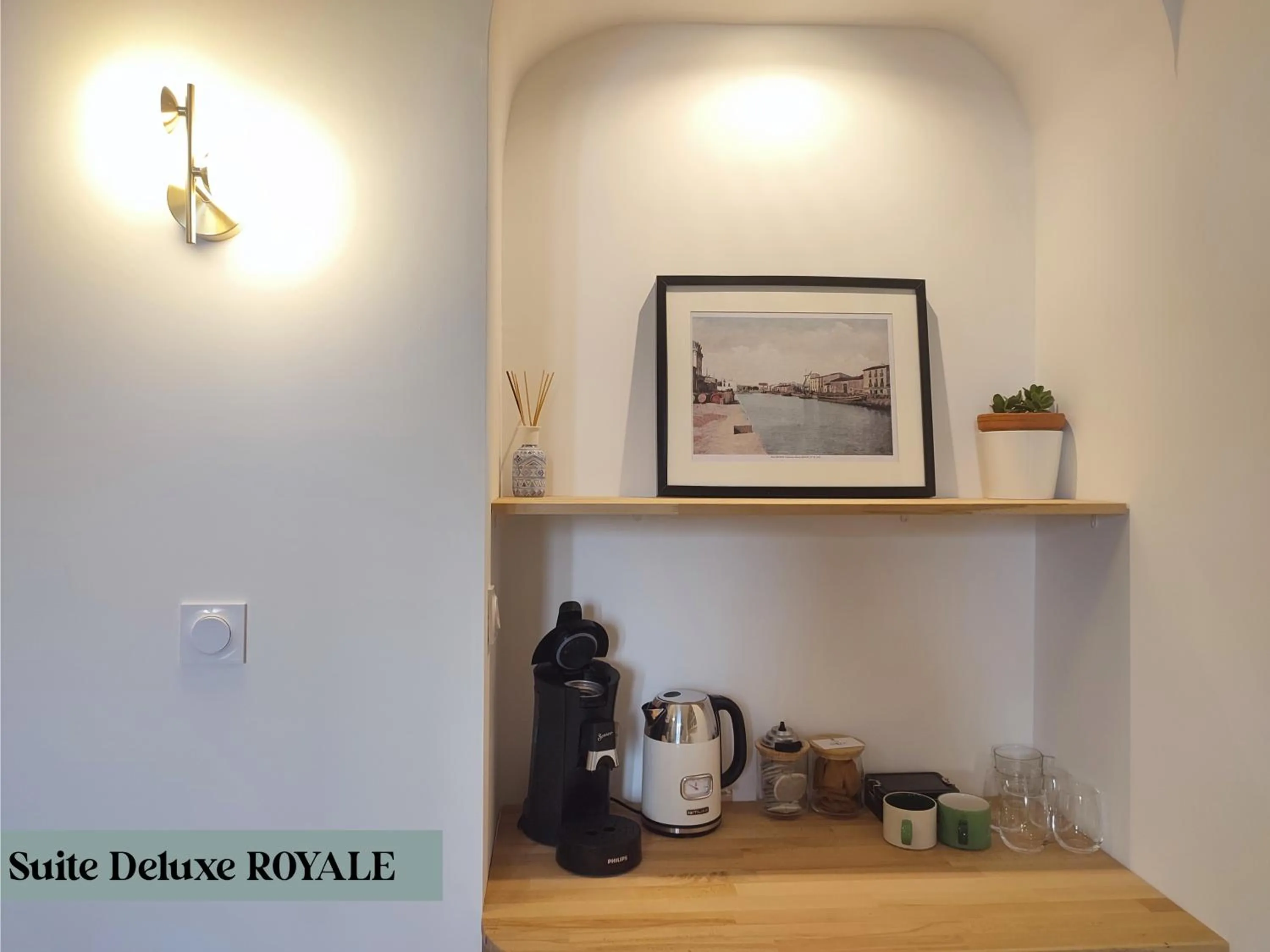 Coffee/tea facilities in Le Prince - Maison d'hôtes