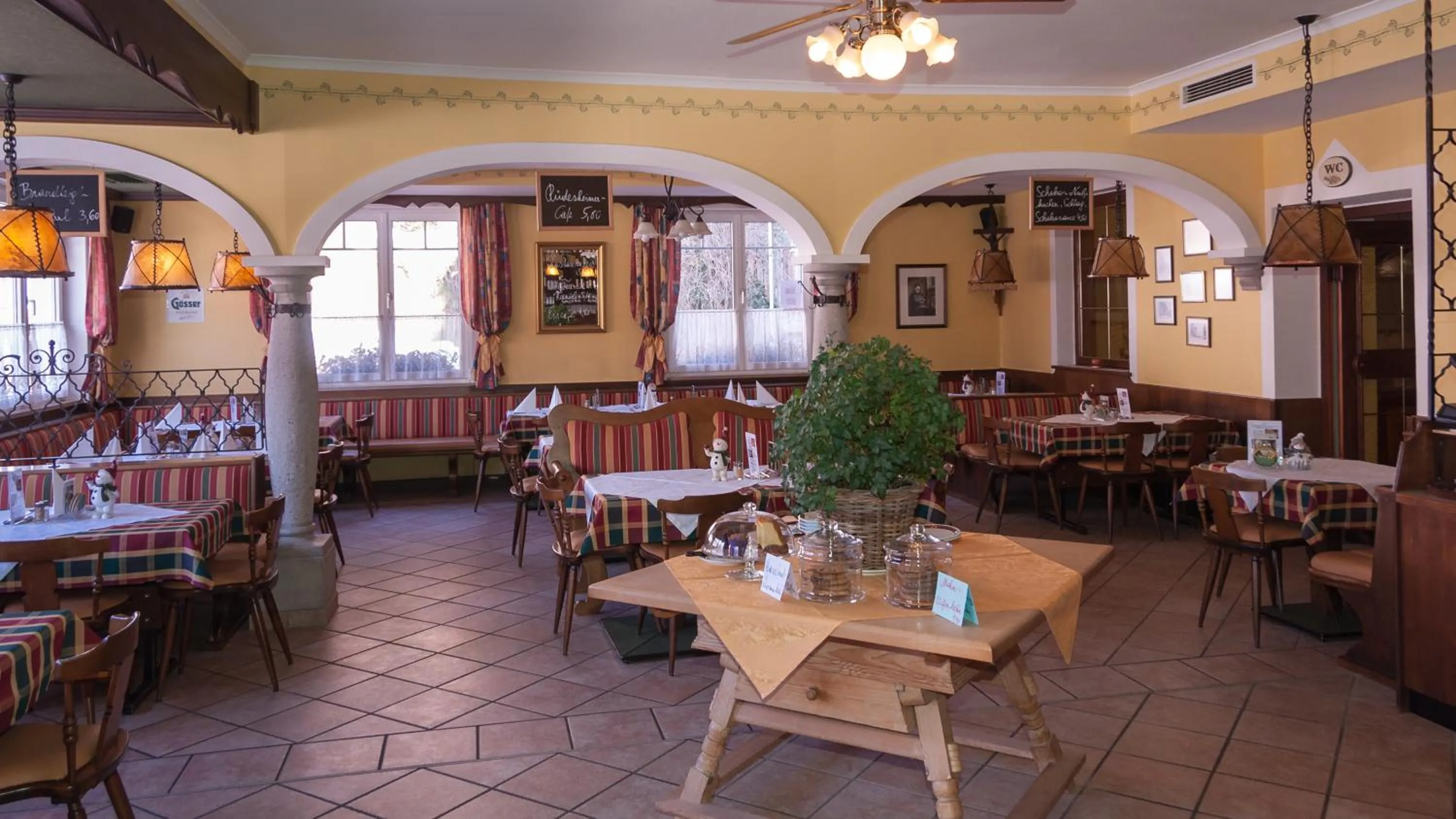 Restaurant/places to eat in Familiengasthof Maier