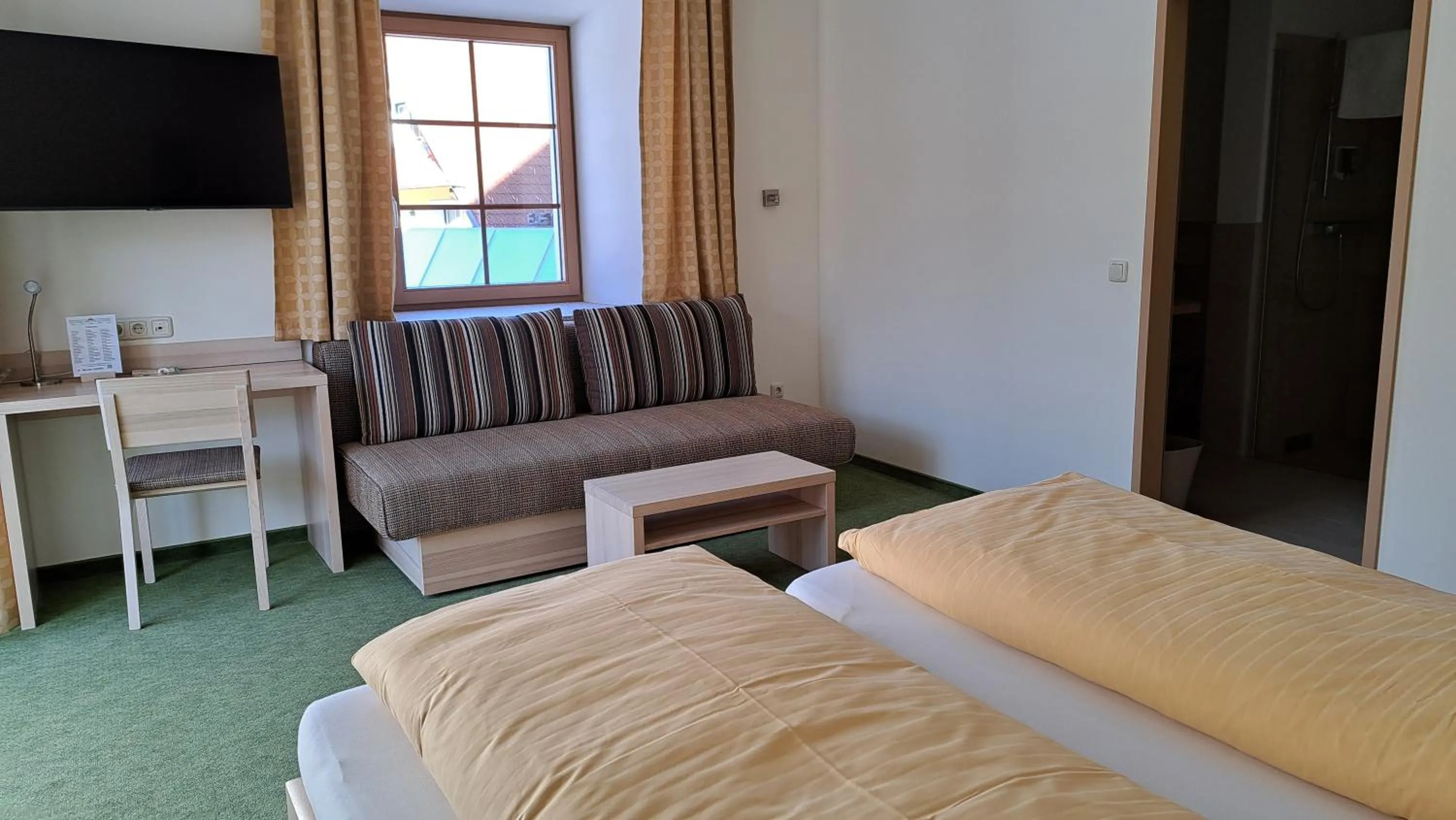 Photo of the whole room, Bed in Familiengasthof Maier