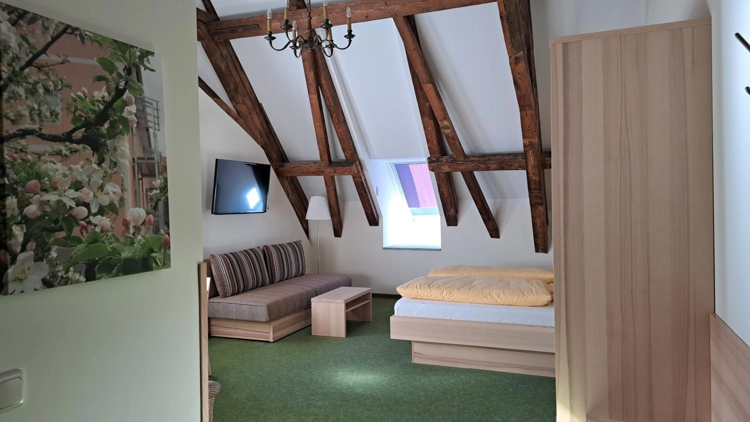Photo of the whole room, Bed in Familiengasthof Maier
