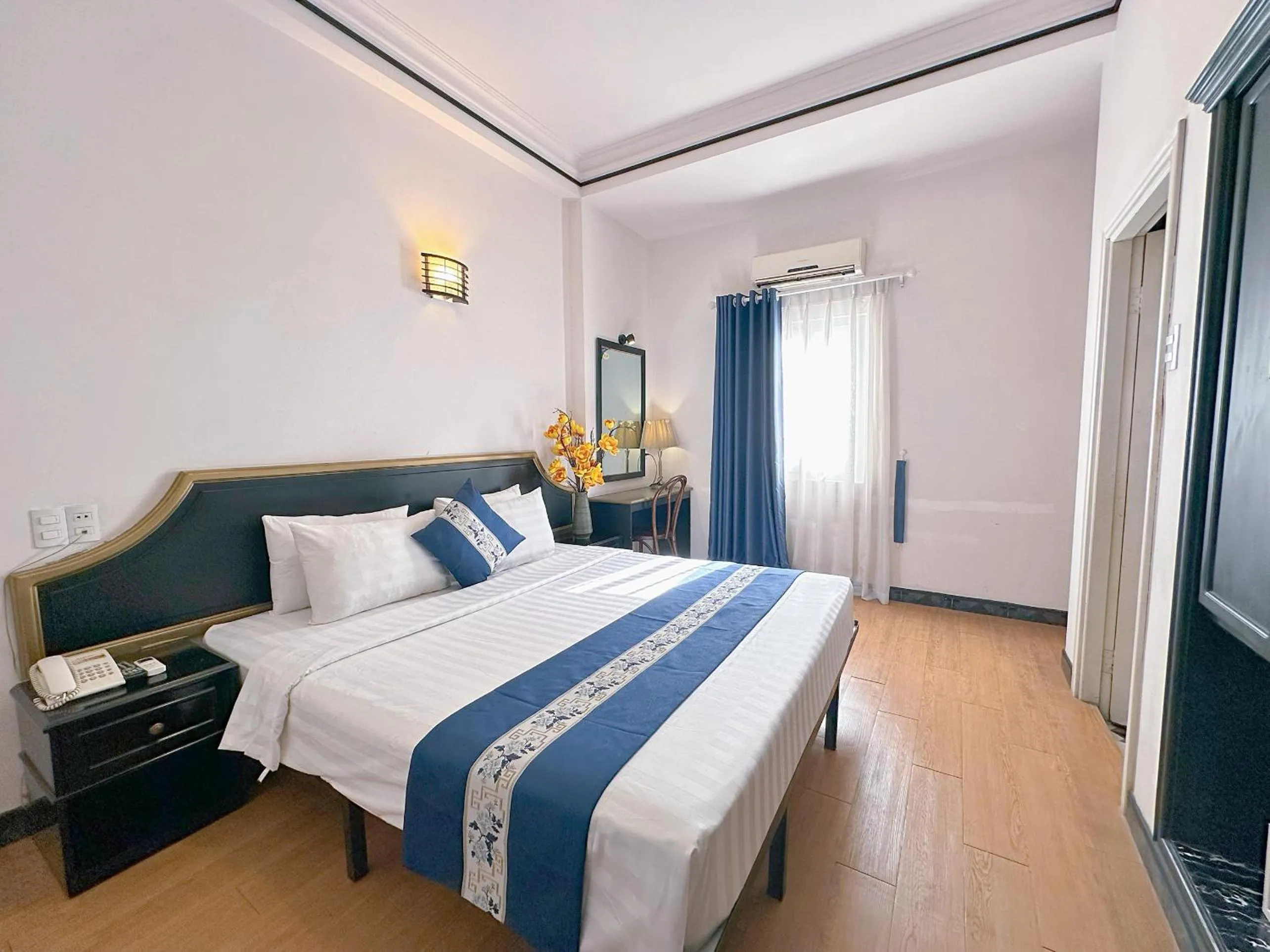 Property building, Bed in New Star Inn Boutique Hotel-Near Bến Thành Market