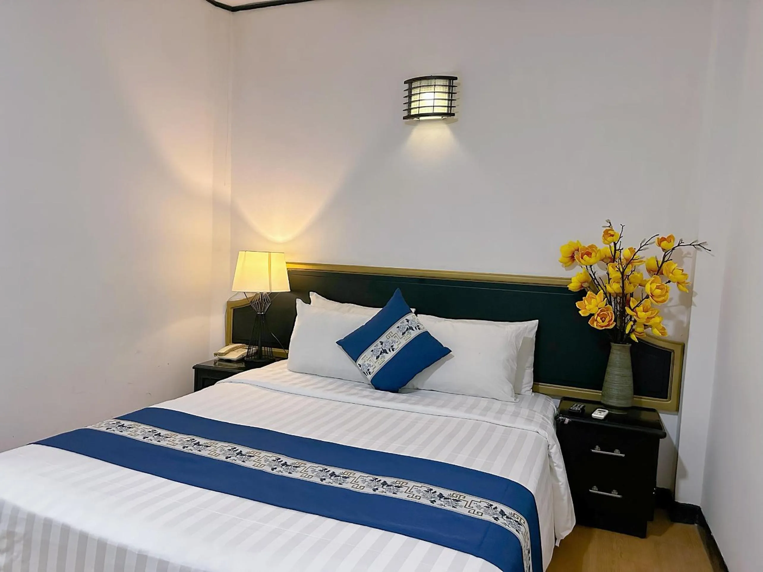 Bed in New Star Inn Boutique Hotel-Near Bến Thành Market