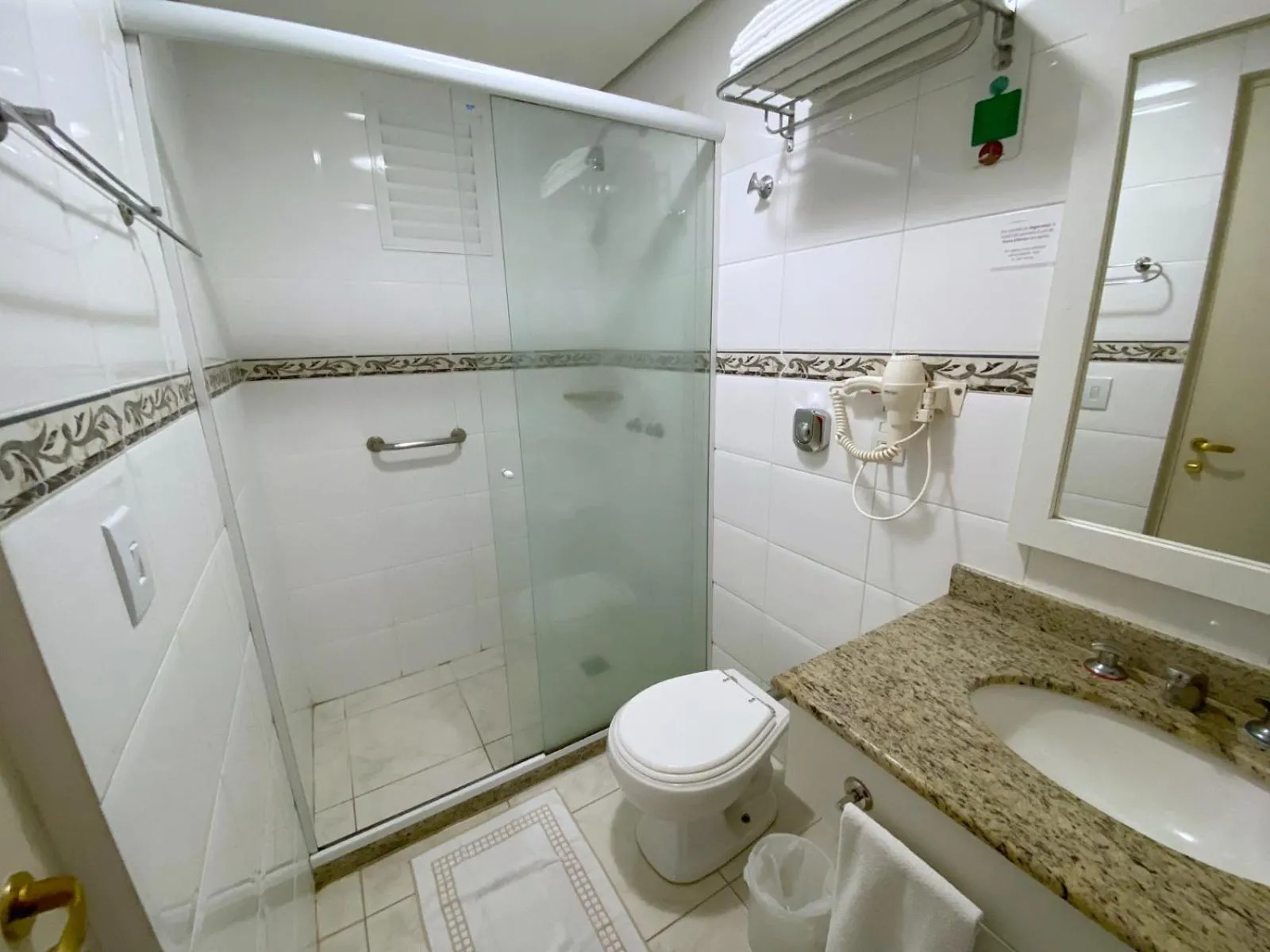 Bathroom in Altadomo Hotel