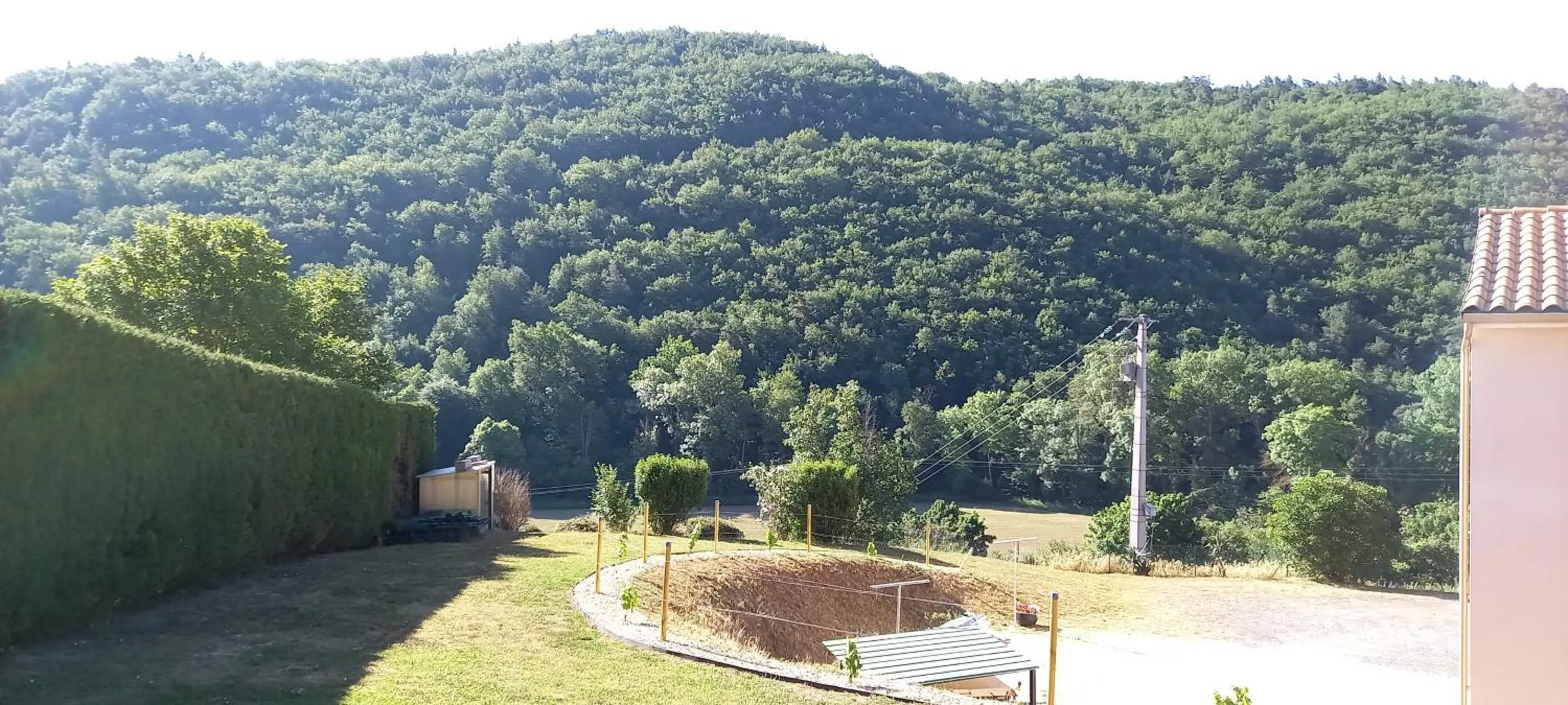 Garden in Chambre d'hôte chez Nathalie & Roland