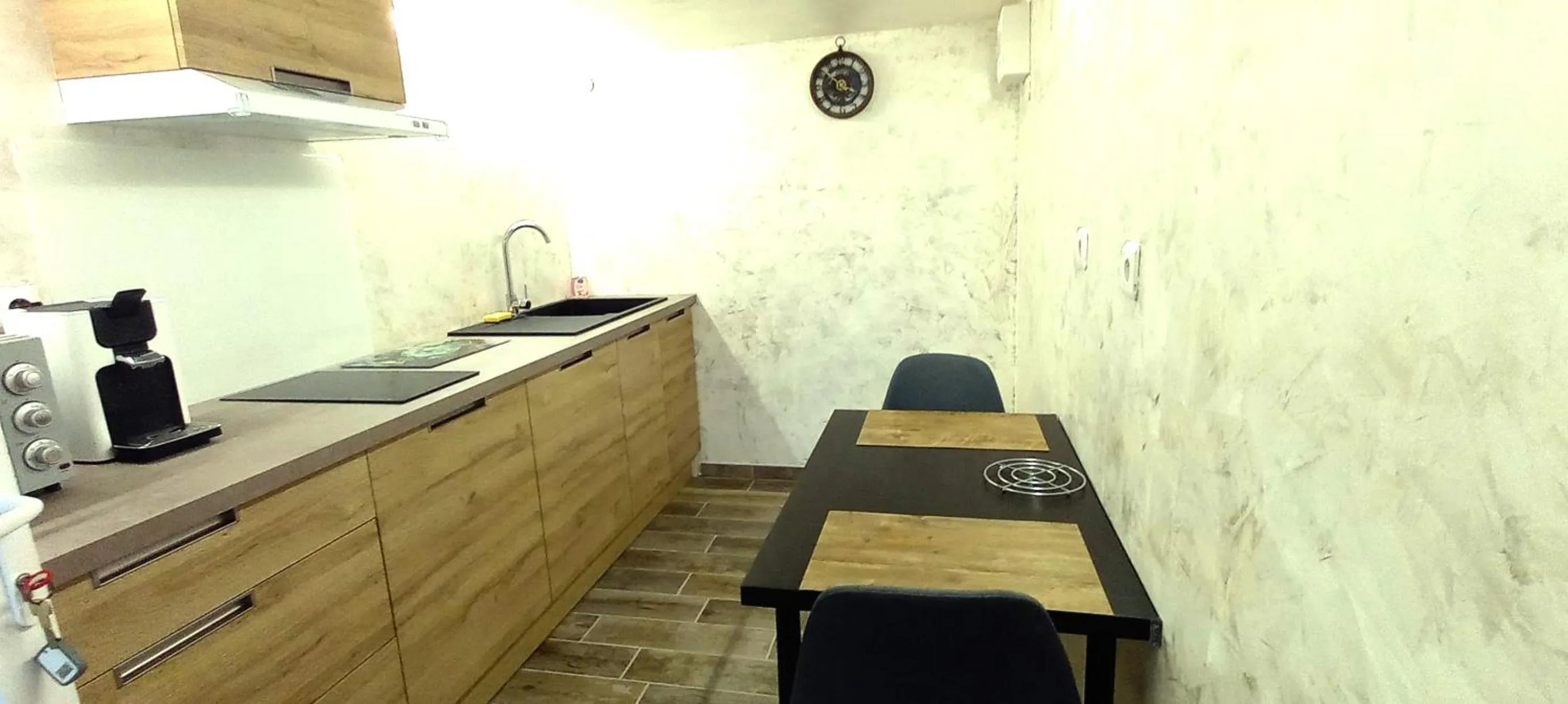 Kitchen or kitchenette in Chambre d'hôte chez Nathalie & Roland