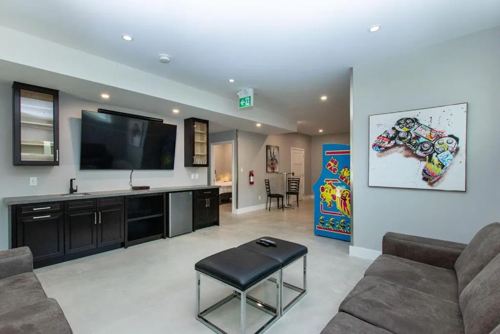 Communal lounge/ TV room in 107 Birchview Trail