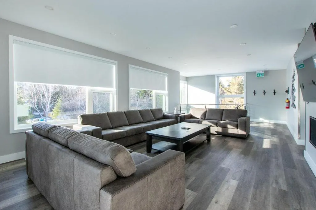 TV and multimedia in 107 Birchview Trail