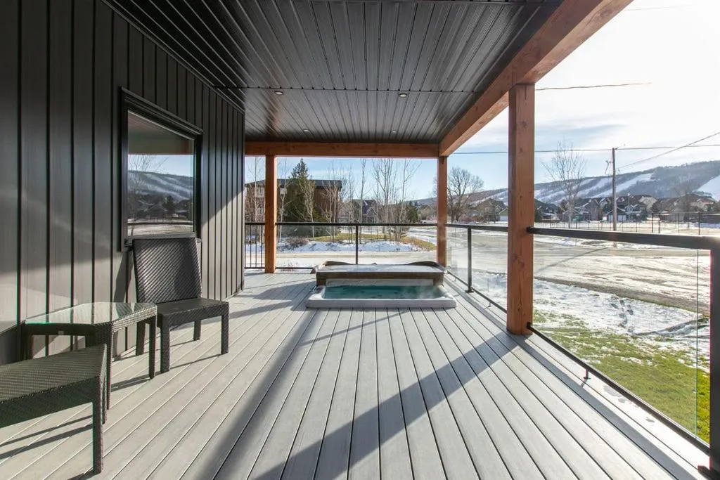 Patio in 107 Birchview Trail