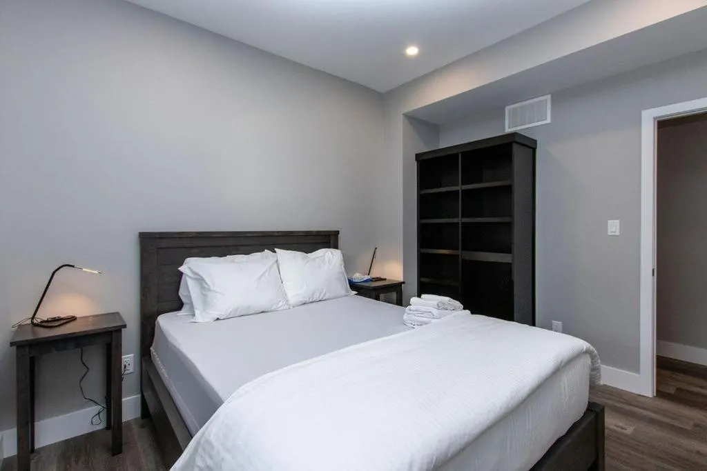 Bed in 107 Birchview Trail