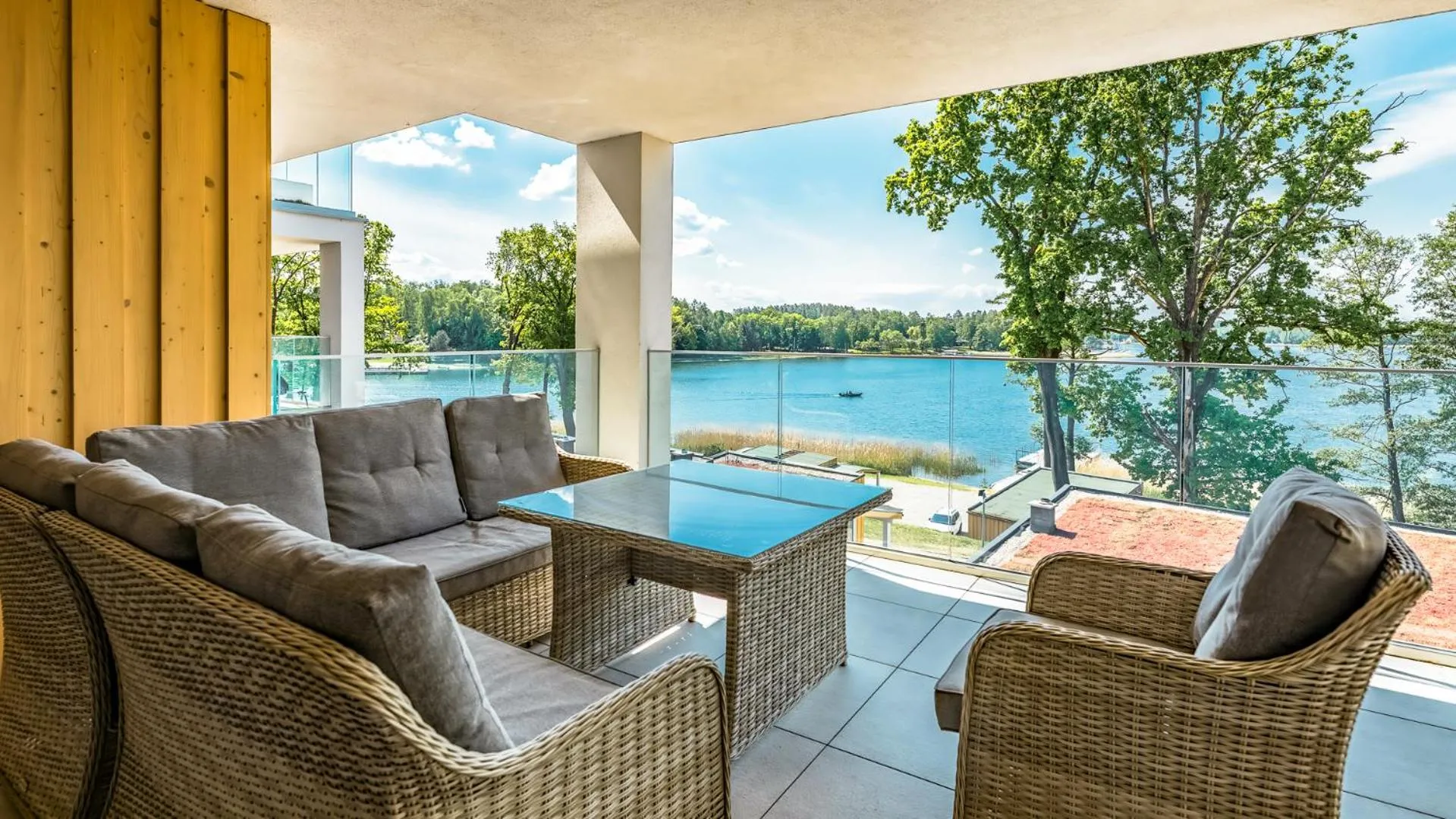 Day in Apartamenty Stranda Residence nad jeziorem Mazury Holiday
