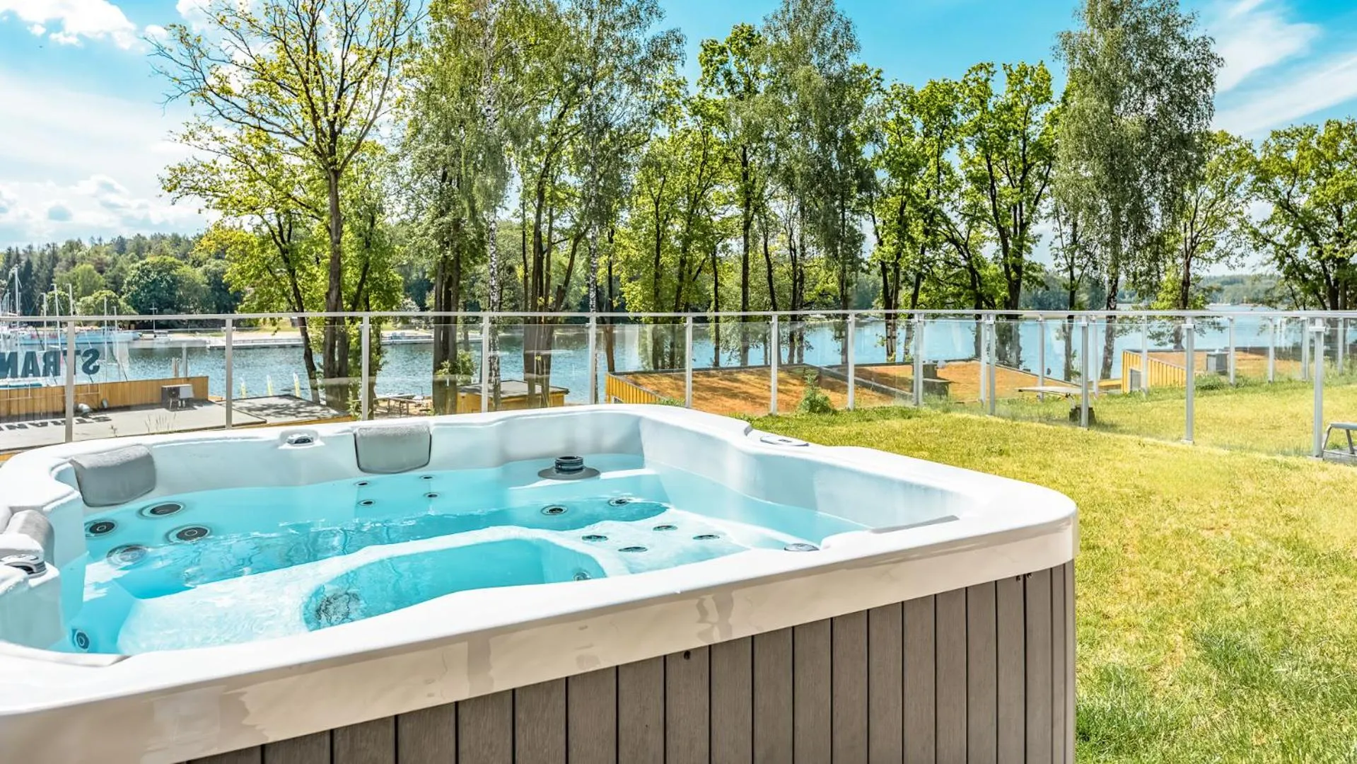 Day in Apartamenty Stranda Residence nad jeziorem Mazury Holiday