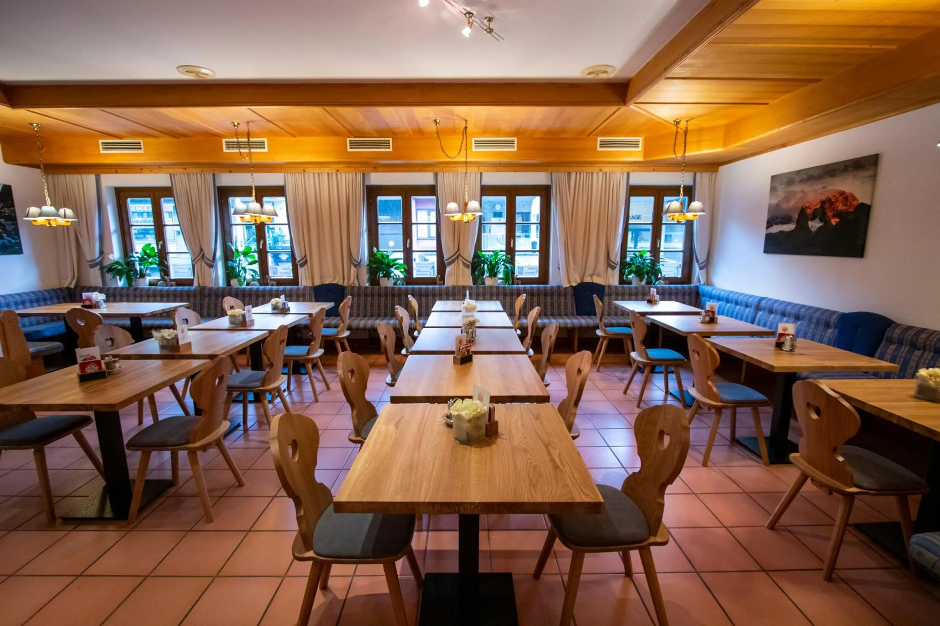 Restaurant/places to eat in Sporthotel Dachstein West