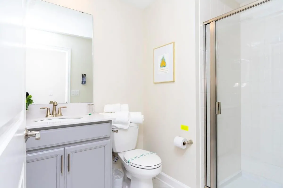 Stunning 5 Bd w/ Pool Close to Disney 2905